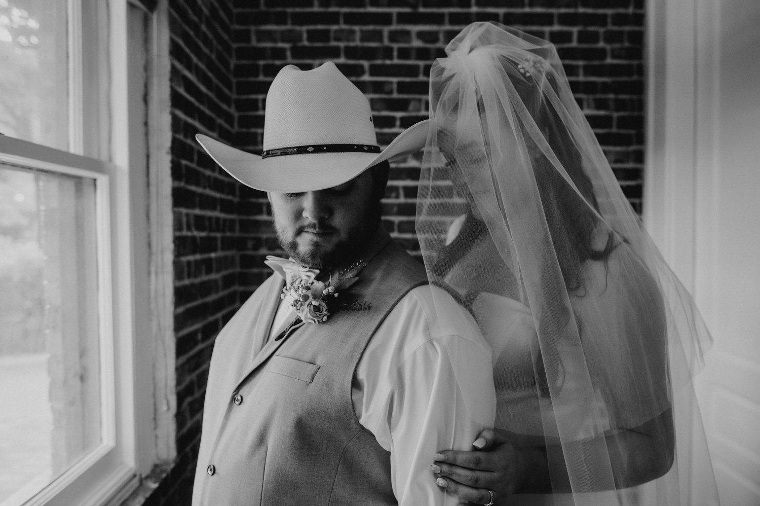 strangewedding-waxahachie-texasweddingphotographer-texasweddings-houstonweddings-weddingphotographer-brideandgroom-weddingdress-juneweddings-65.jpg