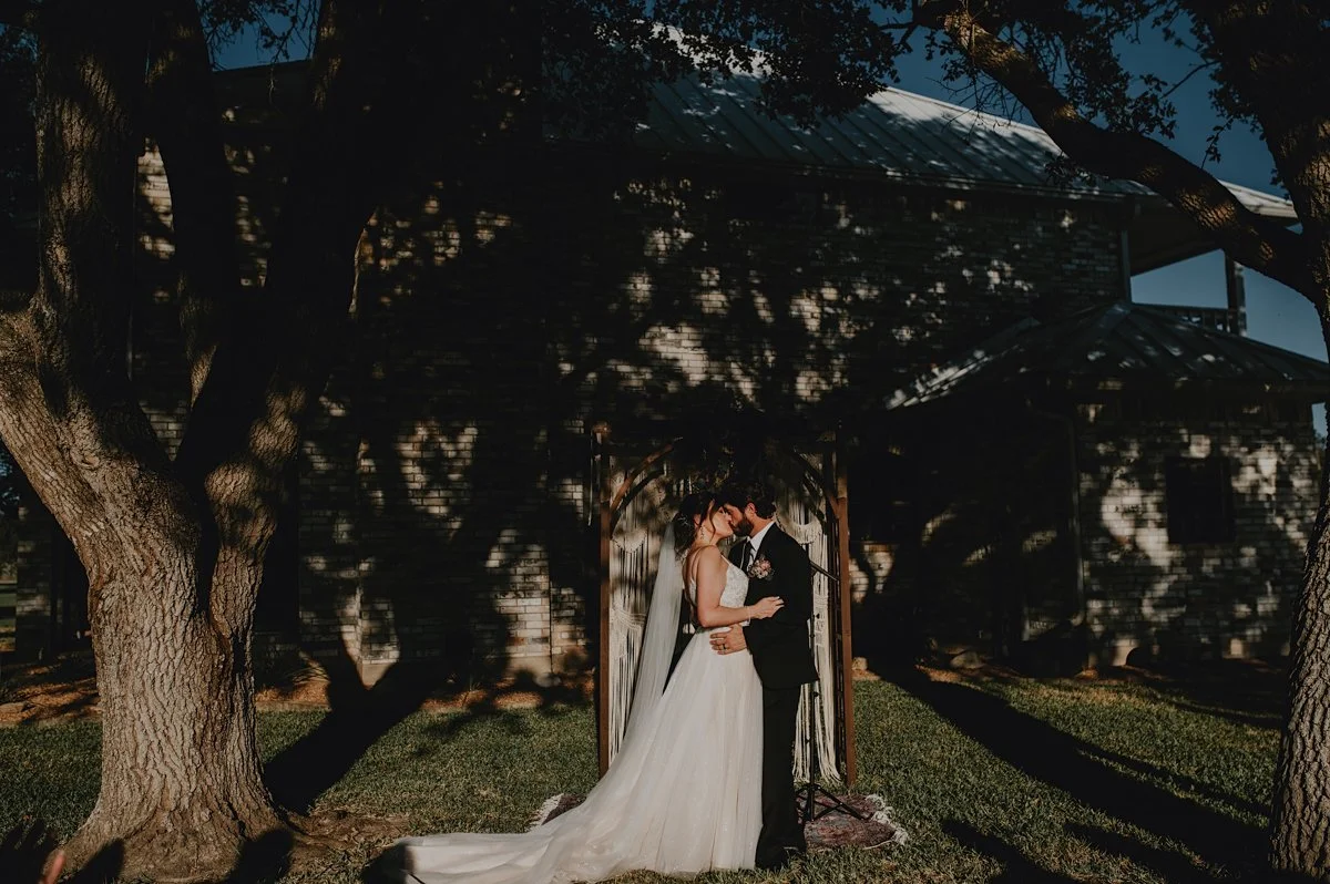 houstonwedding-galvestonwedding-houstonphotographer-texaswedding-dyiwedding-houstonweddings-loscastrophotography-47.jpg