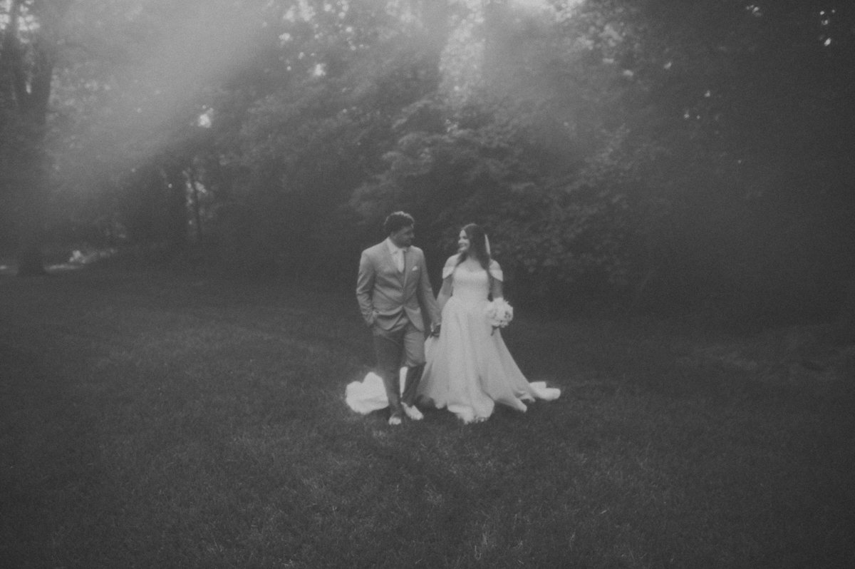 herronwedding-houstonweddings-houstonphotographer-houstonweddingphotographer-backyardweddings-diyweddings-houstonbackyardwedding-52.jpg