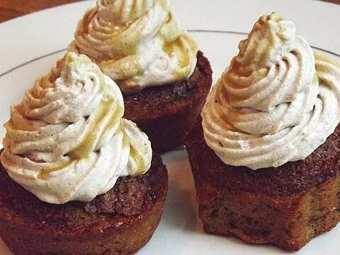 Maple Cinnamon Squash Muffins with Cinnamon Sugar Crust 