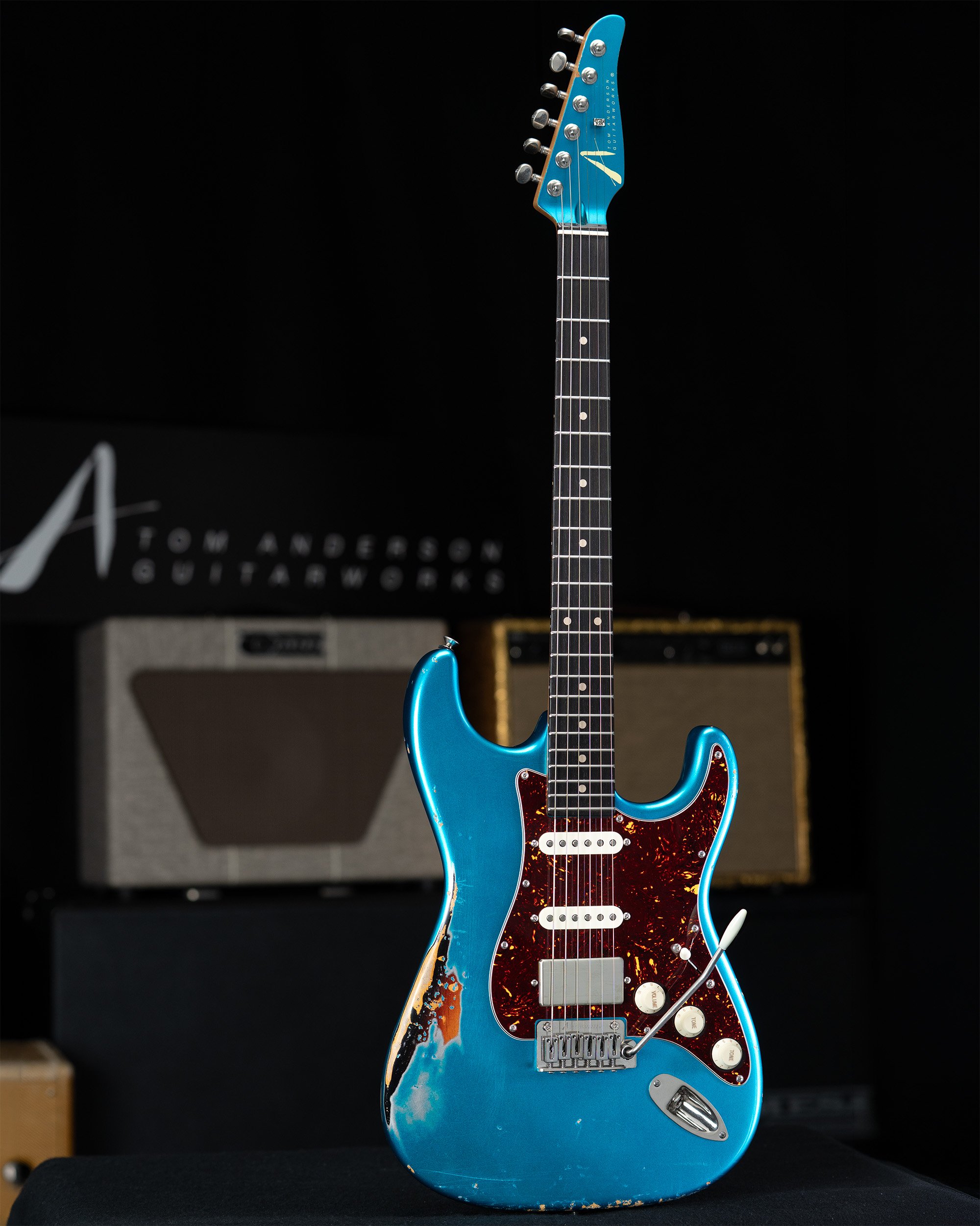 02-02-26N_fup_Icon_Candy Apple Blue over 3 Color Burst - ID3 DD - Parker DeBaryshe.jpg