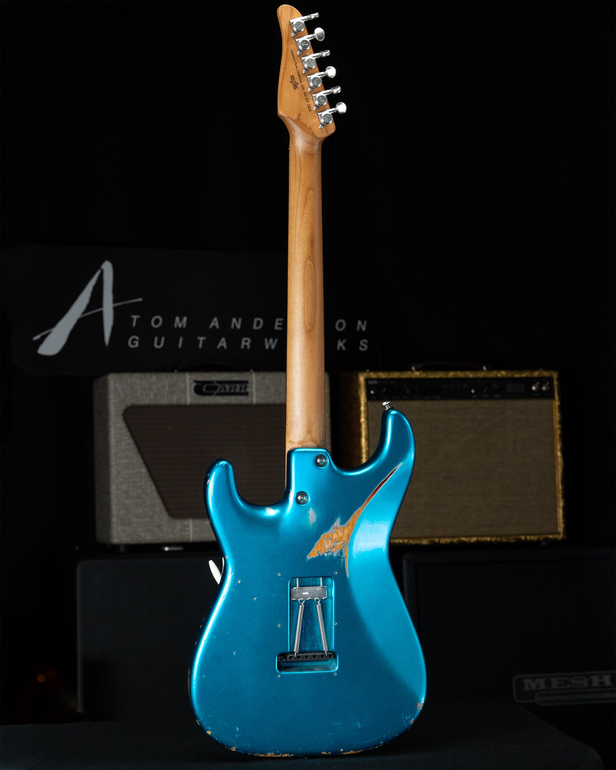 02-02-26N_bupbk_Icon_Candy Apple Blue over 3 Color Burst - ID3 DD - Parker DeBaryshe.jpg