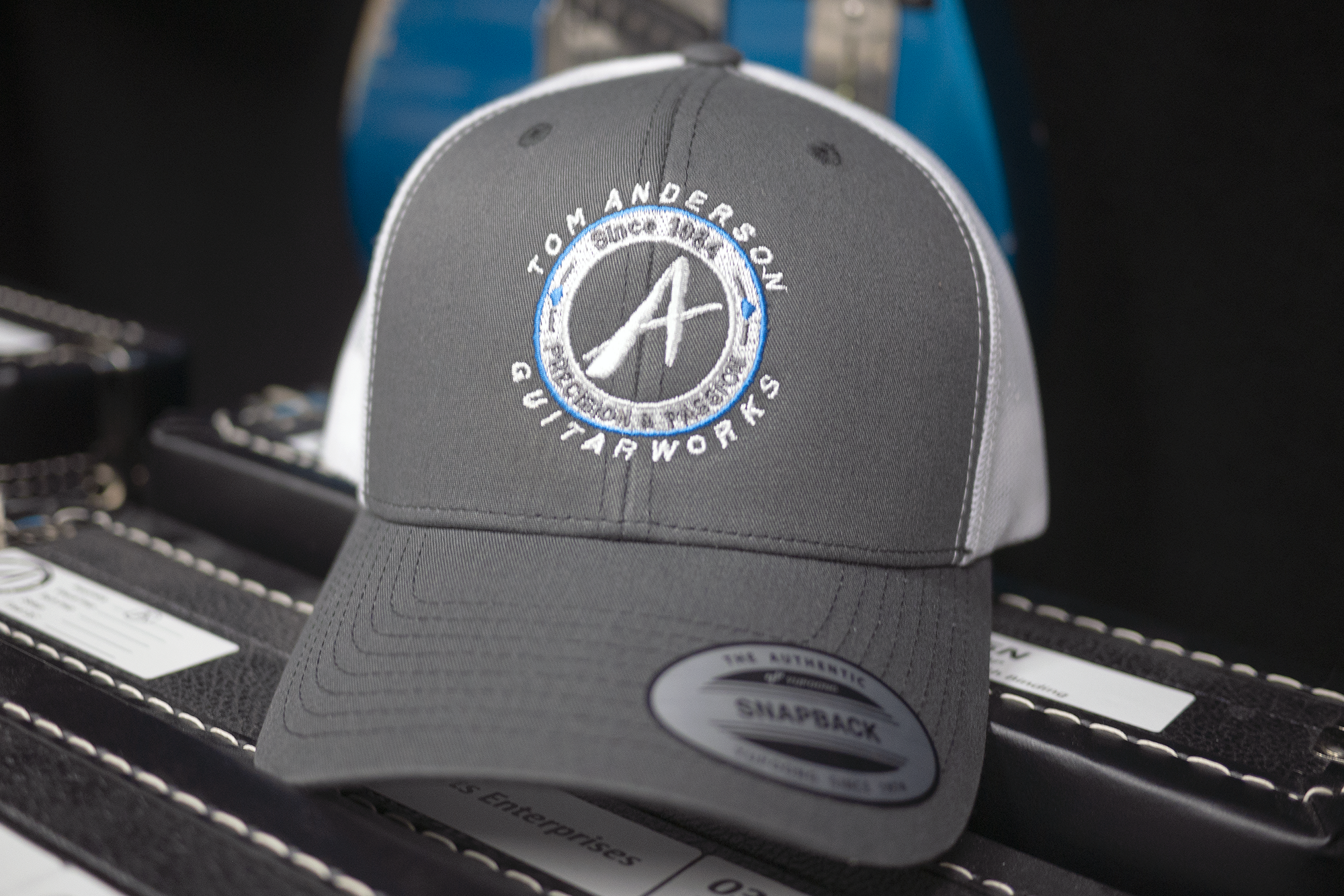 logo_trucker_hat-web.png