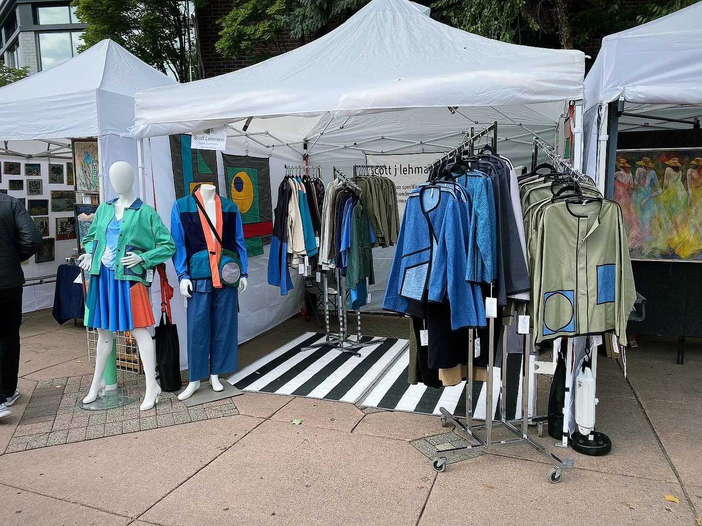 a beautiful morning @centenniallakespark for @edina_fallintothearts come and check it out!
#designer #fashion #mensfashion #womensfashion #unisex #genderlessfashion #nonbinary #nonbinaryfashion #genderneutral #scruff #queer #madeinmn #madebyme #loc