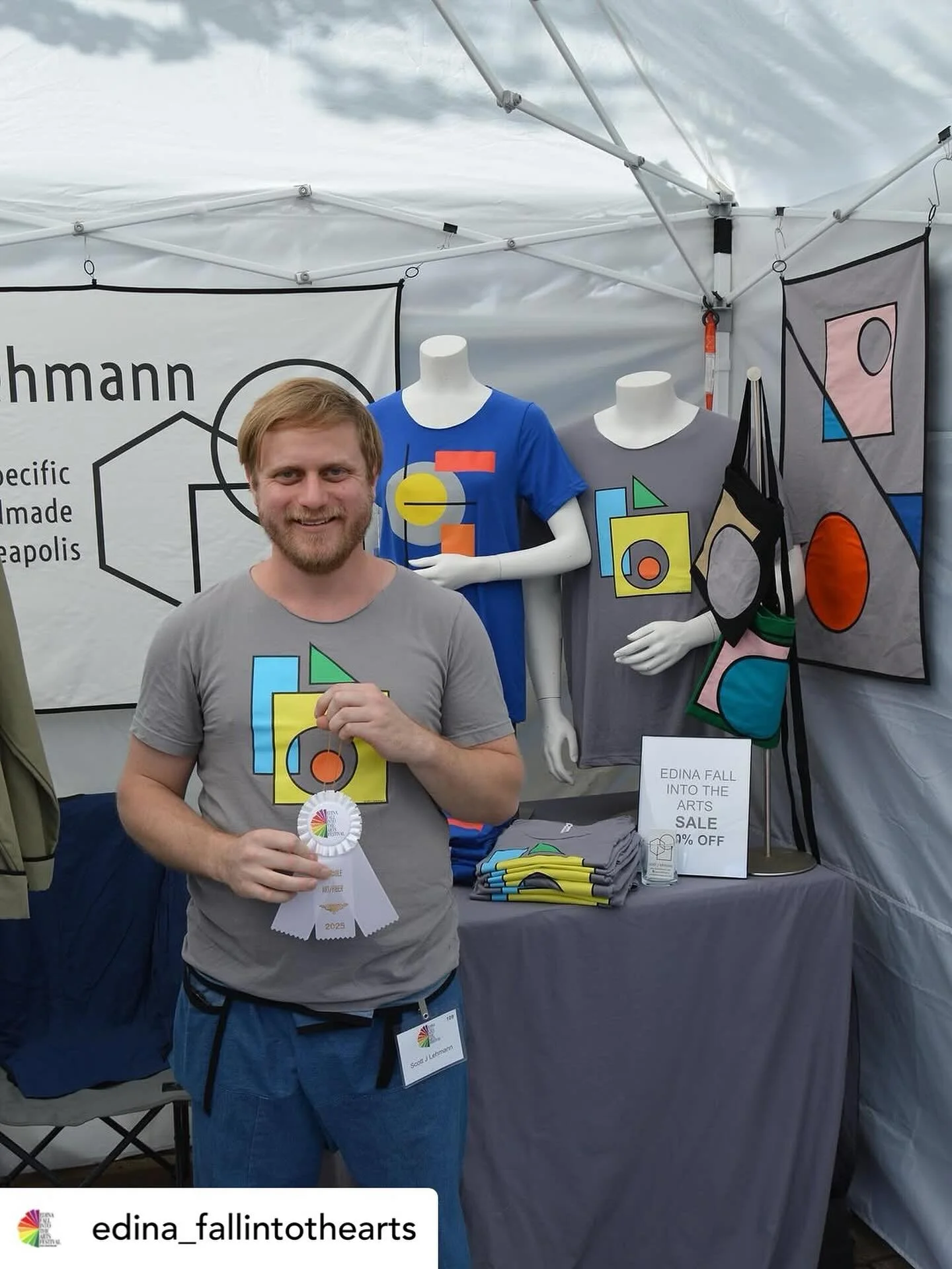 so grateful to be on this list ☺️
Posted @withregram • @edina_fallintothearts Here are our Best of Category Awards for the 2025 Edina Fall Into the Arts Festival! Michelle Villaume Driscoll won for Mixed Media, Douglas Nimmo won our Wood catego