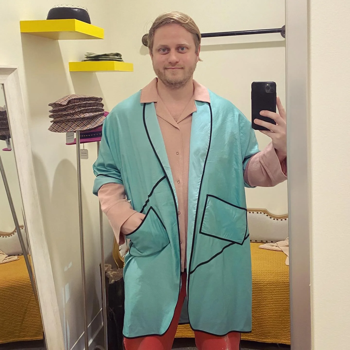 it&rsquo;s smock time!!! this hand dyed silk/cotton version is the perfect outfit topper!! 
also don&rsquo;t forget merry merry is coming up quick!! 
i am @thefittingroommpls until 5 today

#designer #fashion #mensfashion #womensfashion #unisex #gend