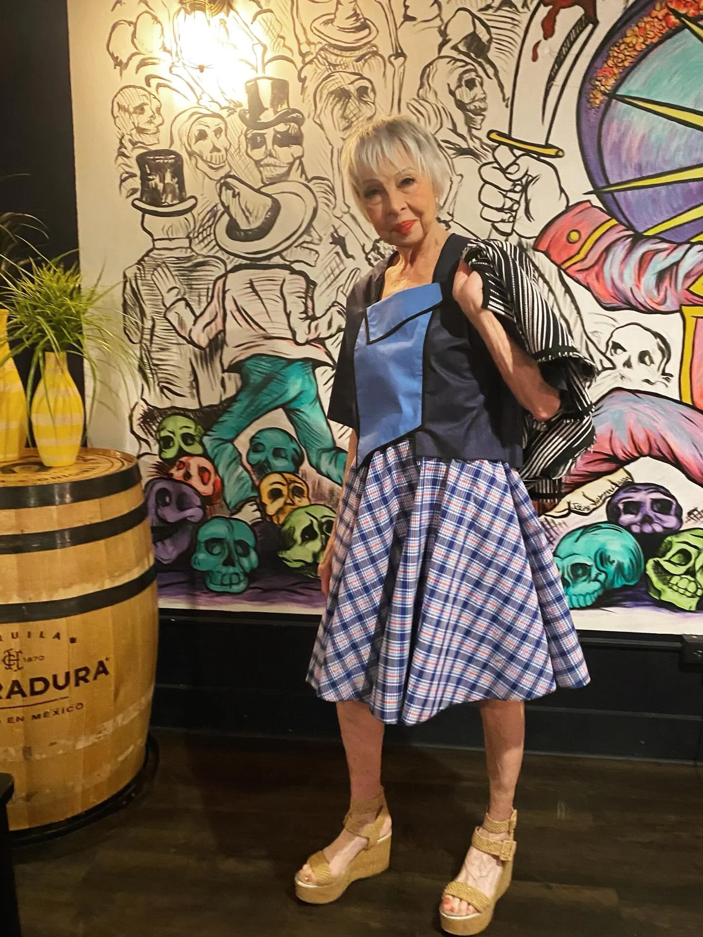 had so much fun today at the resort show by @thefittingroommpls in the beautiful basement lounge @pajaritorestaurant and the stunning @saeteeshunleashed made my clothes shine as usual 🫶🏼