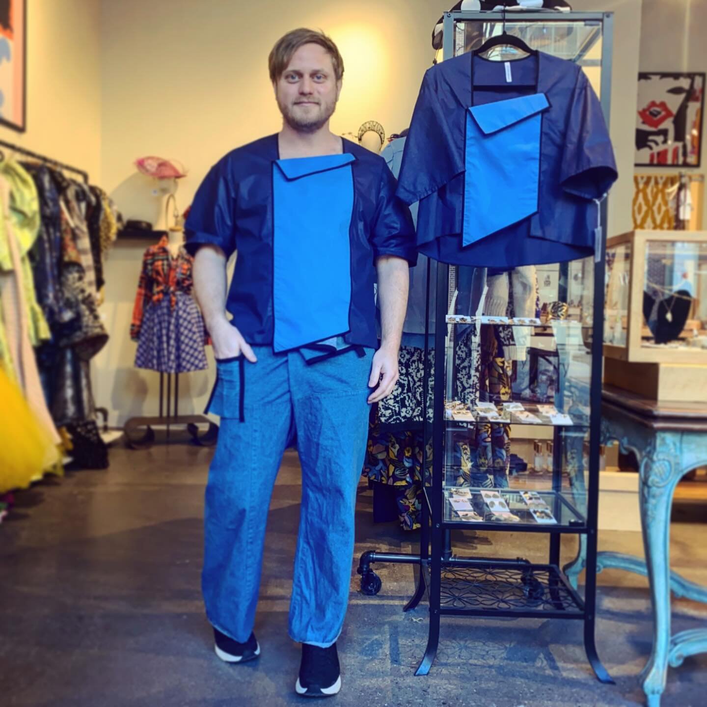 feeling the blues!! come and check out the new bib shirt in two lengths @thefittingroommpls also we have new hours! tue-sat 11-5 and sun 11-3! 
#fashion #localdesigner #shoplocal #imadethat #madeinminnesota