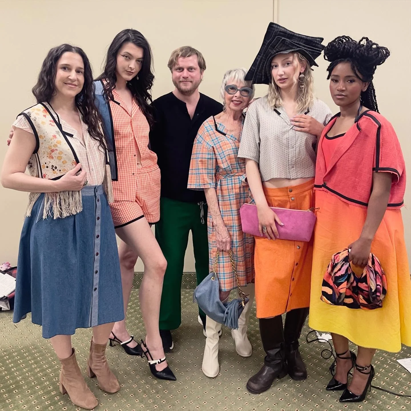 the best models ever!! last night @evolvefashionmn by @thefittingroommpls was the best yet!

jewelry @ginamount 
bags @shopbealice and @la.styles._ 
hat @karenmorrismillinery