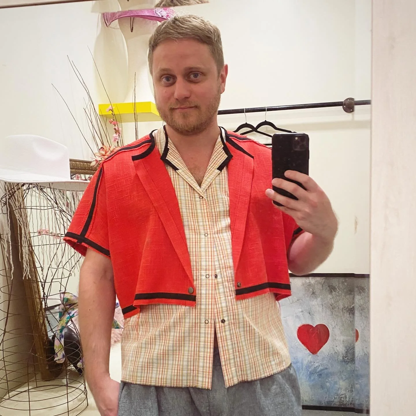 feeling the summer vibes!! hanging out @thefittingroommpls today&hellip; stop in and say hi and grab yourself some summer fun!
