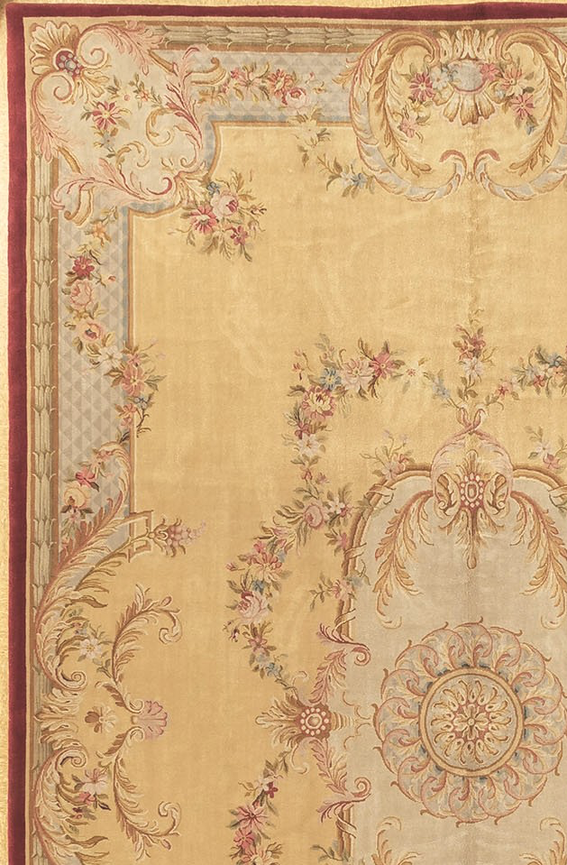11.9 x 18.1 Savonnerie Rug 26Q S-37-A