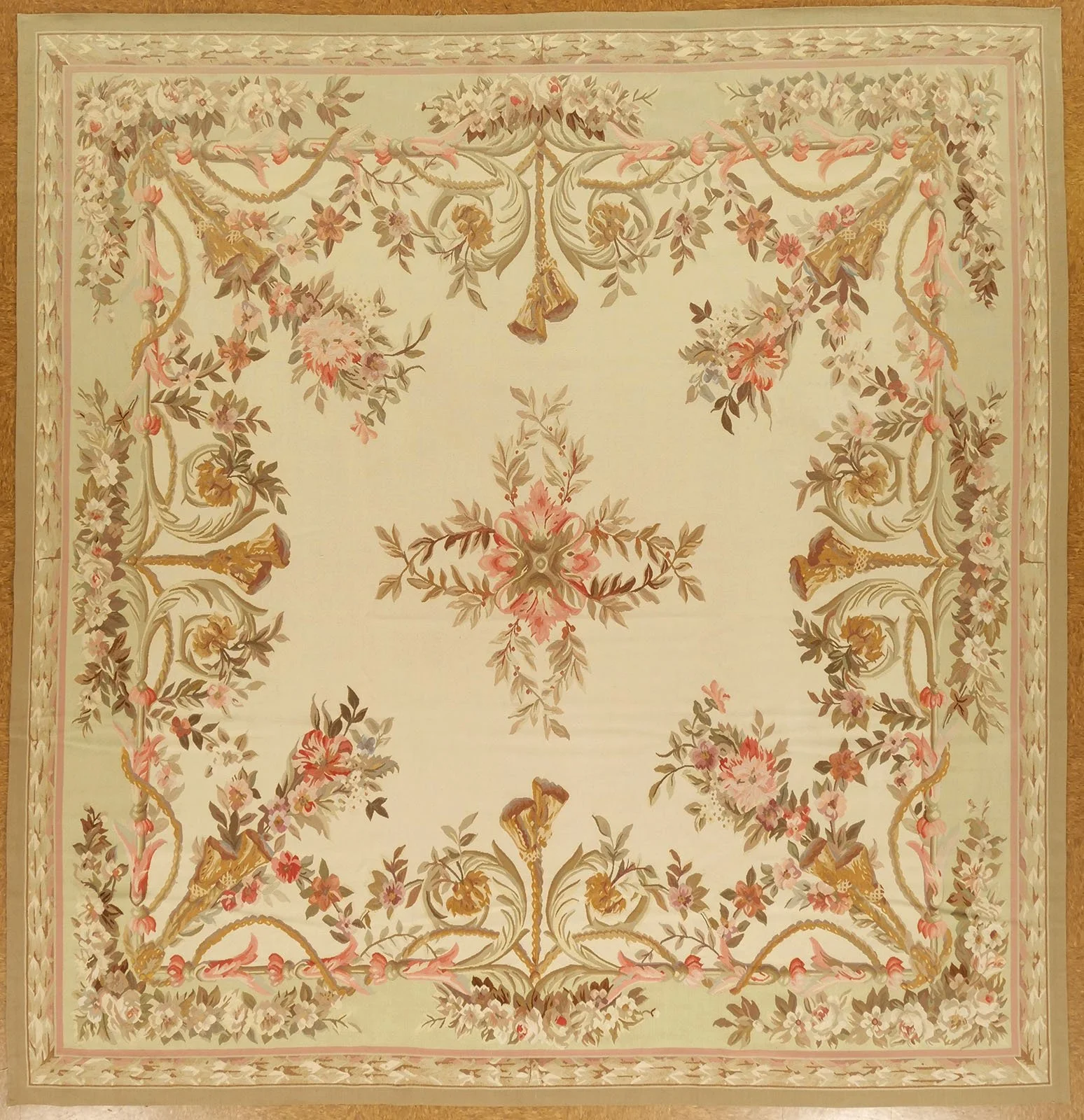 9.8 x 10 Aubusson Rug 50-G