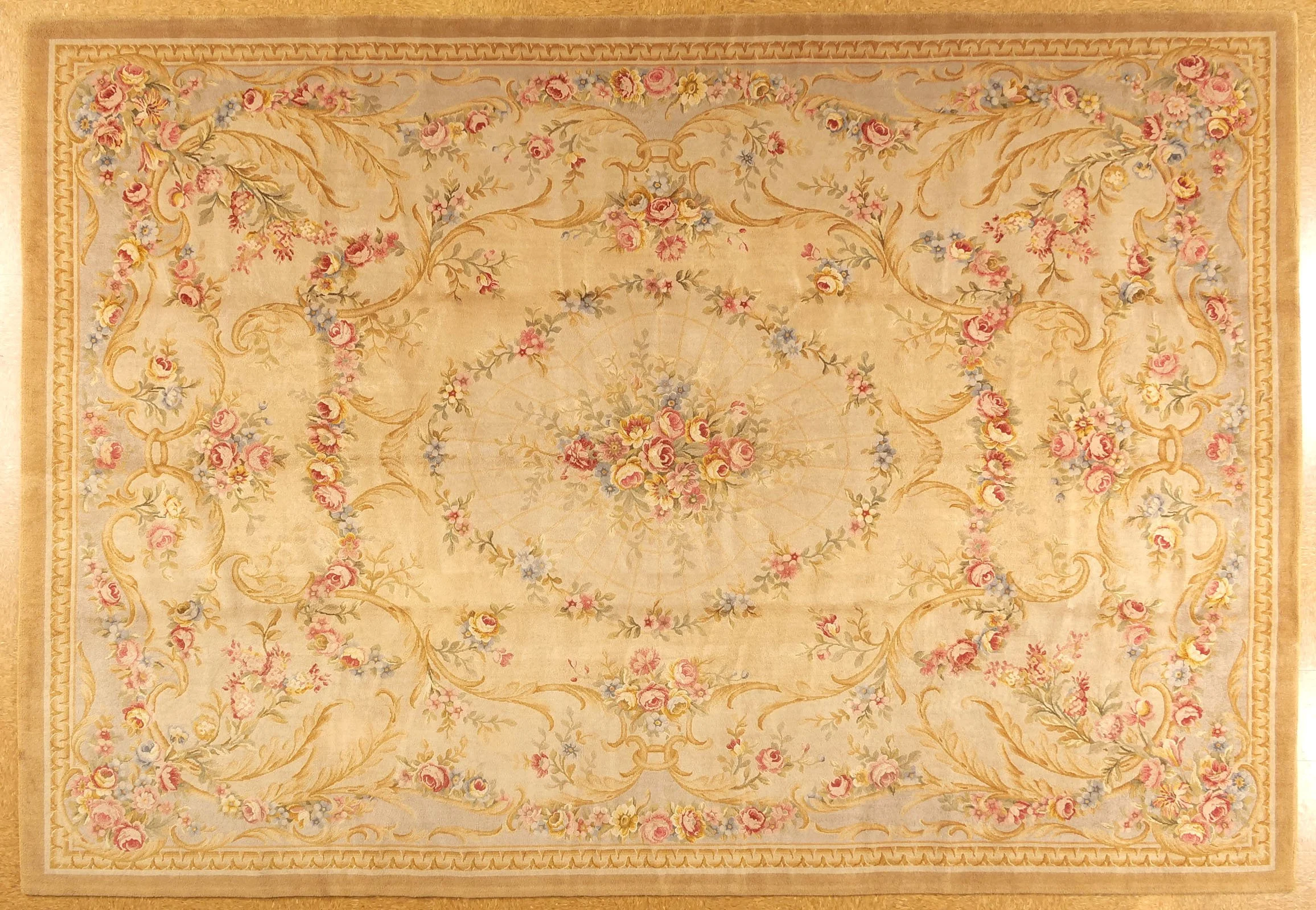 9.9 x 14.2 Savonnerie Rug 26Q S-9619