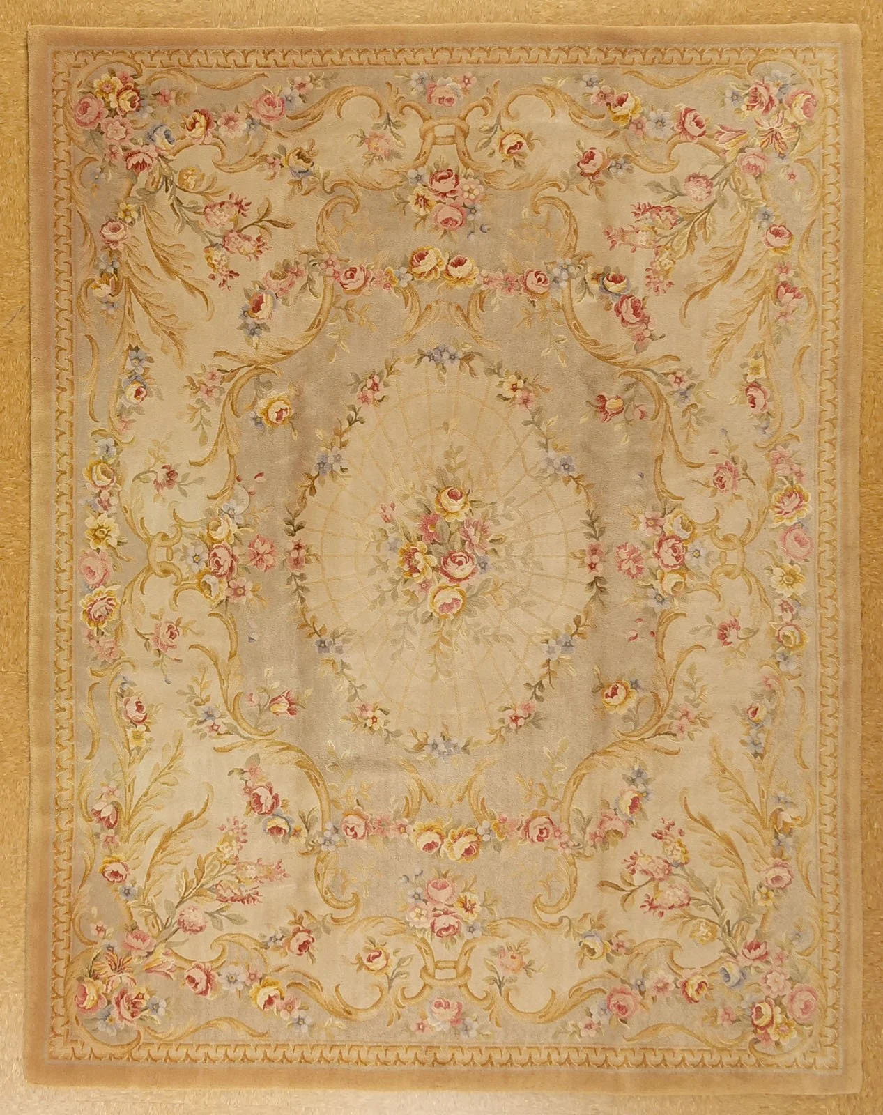 7.9 x 10.2 Savonnerie Rug 26Q S-9618