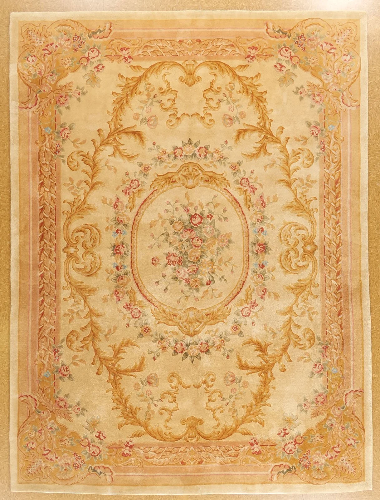 9 x 12.2 Savonnerie Rug 26Q S-9674