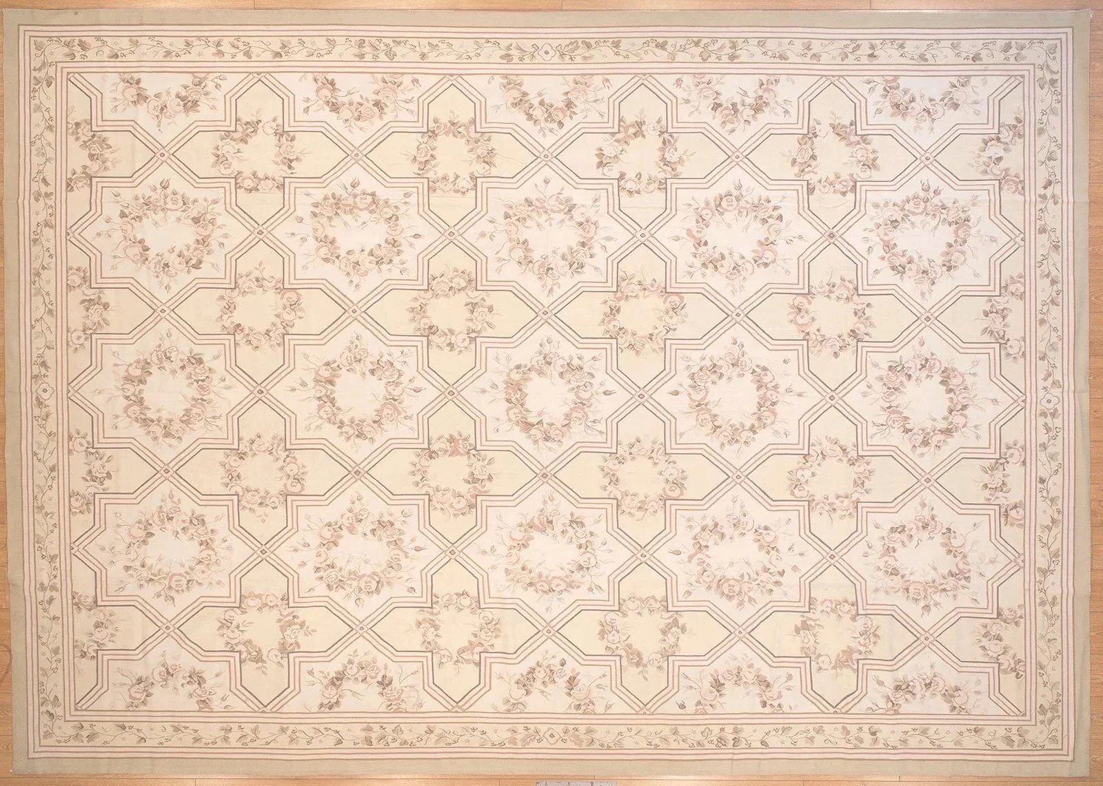 geometric pastel aubusson rug in size 11.4 x 16