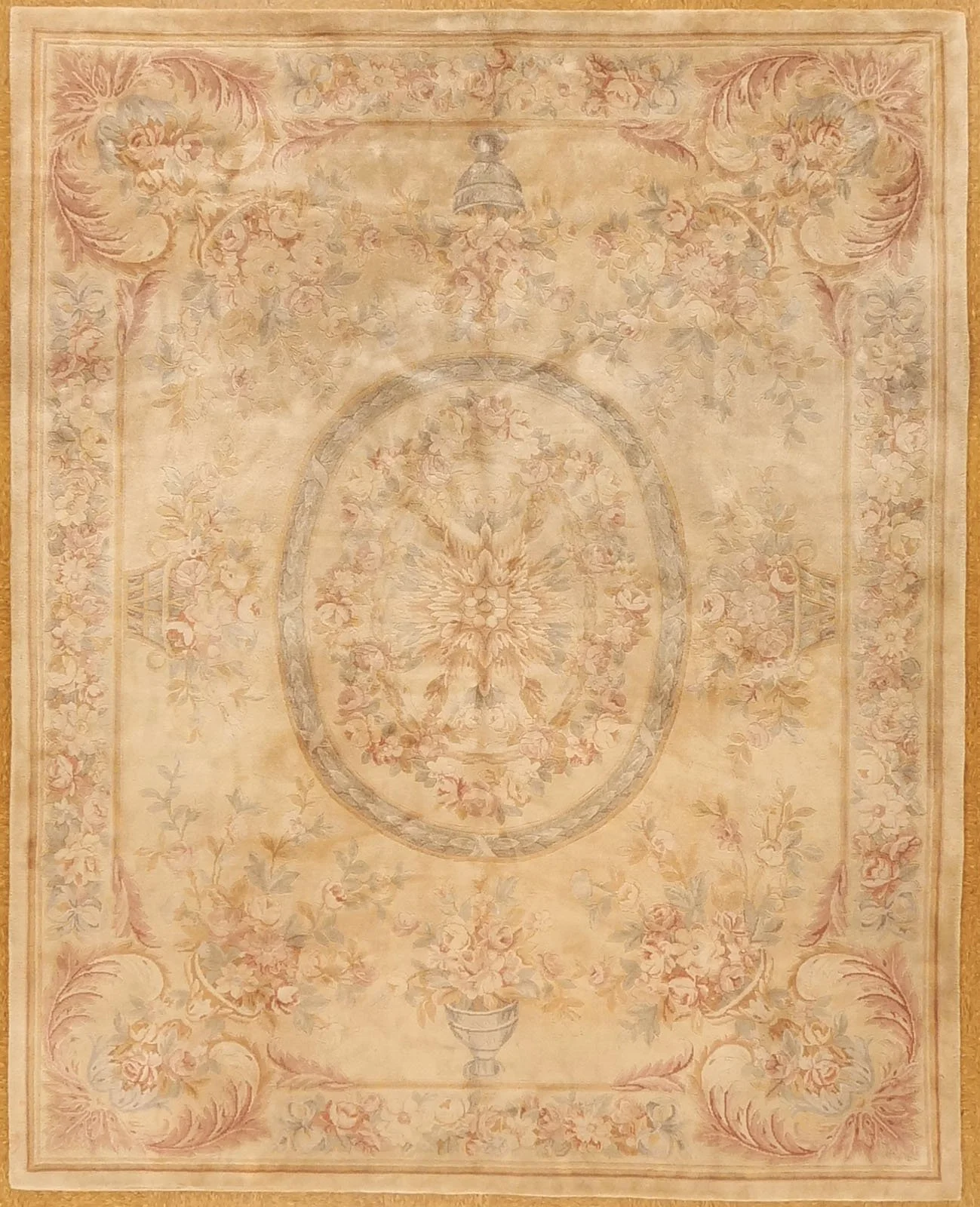 8.1 x 10 Savonnerie Rug SV-1040