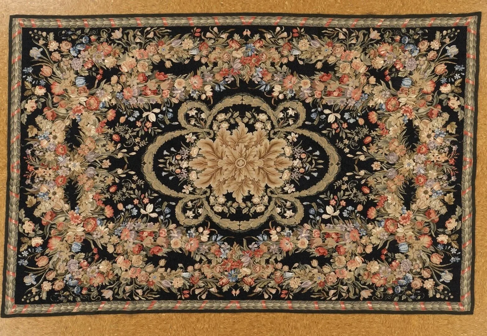 5.8%2Bx%2B8.10%2BPetitpoint%2BDesign%2B9402%2B.jpg