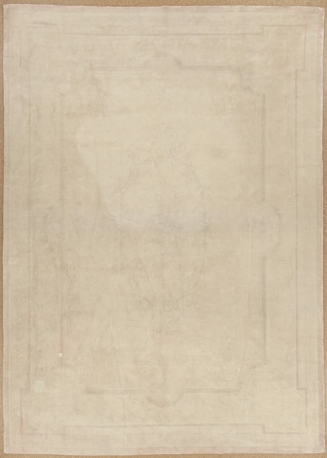 Savonnerie-rug-with-white-wash