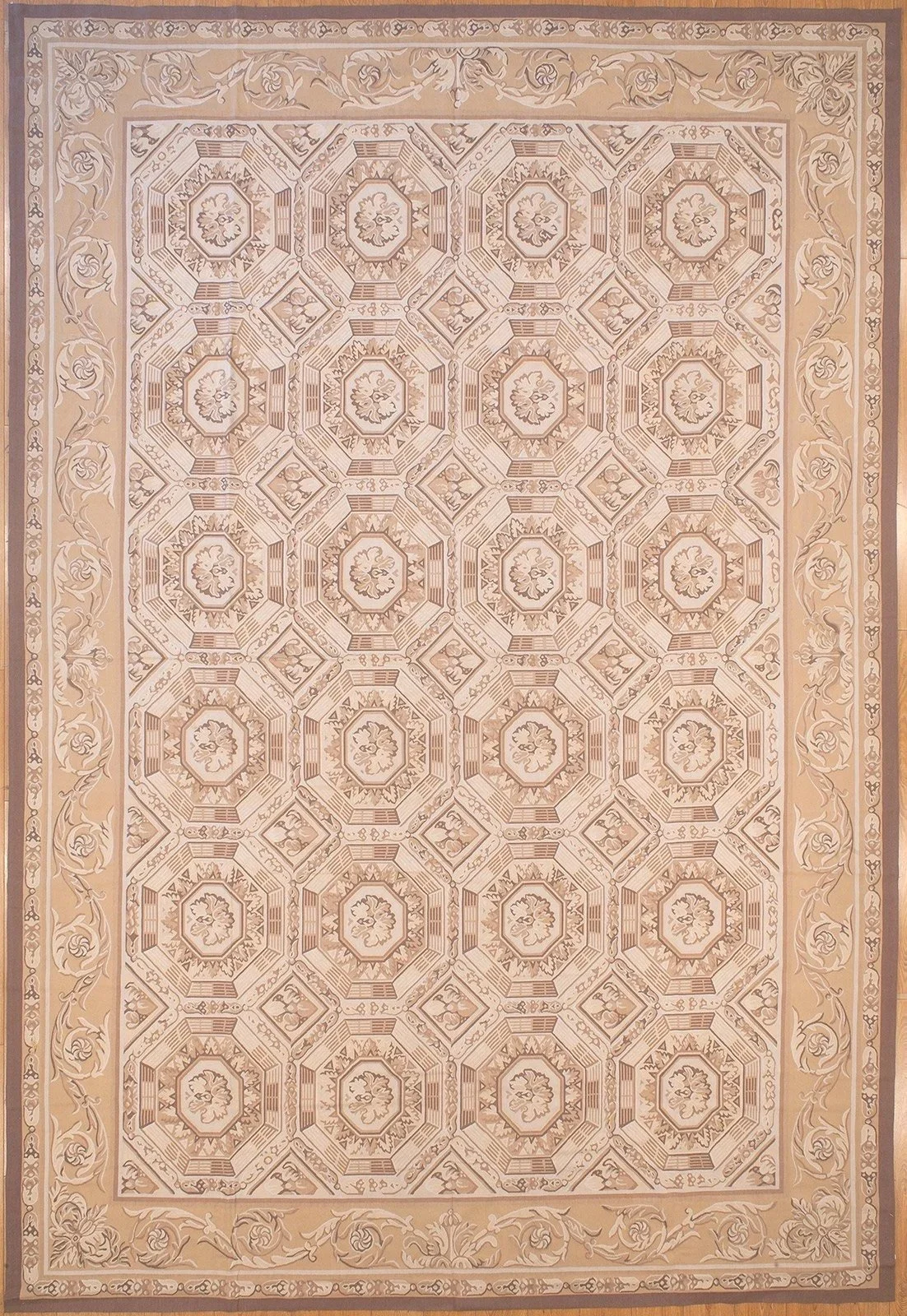 10.10-x-15.11-Aubusson Rug in a geometric design