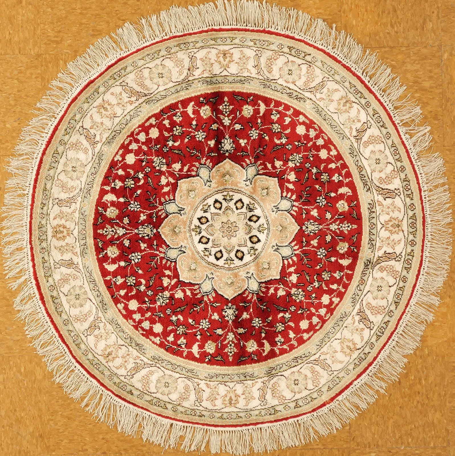 round silk 120 line Chinese carpet size 4 x 4