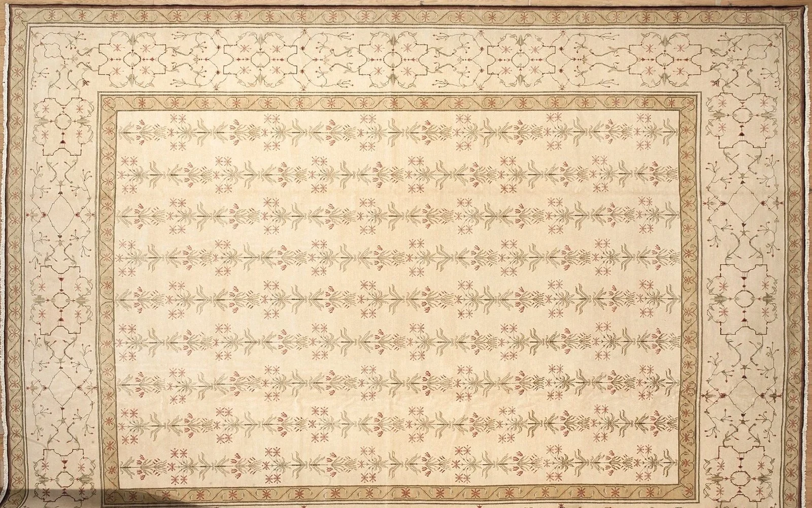abadjian-agra-rug