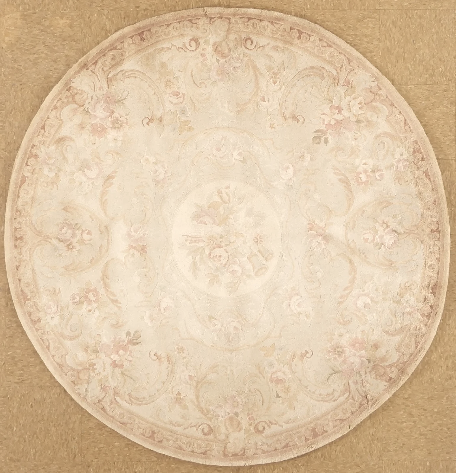 6 x 6 Savonnerie Carpet SV-4