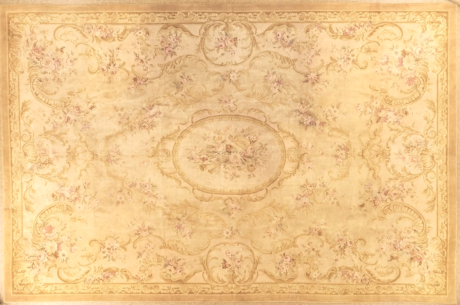 Horizontal view of woolen hand-knotted savonnerie carpet in size 11.9 x 18