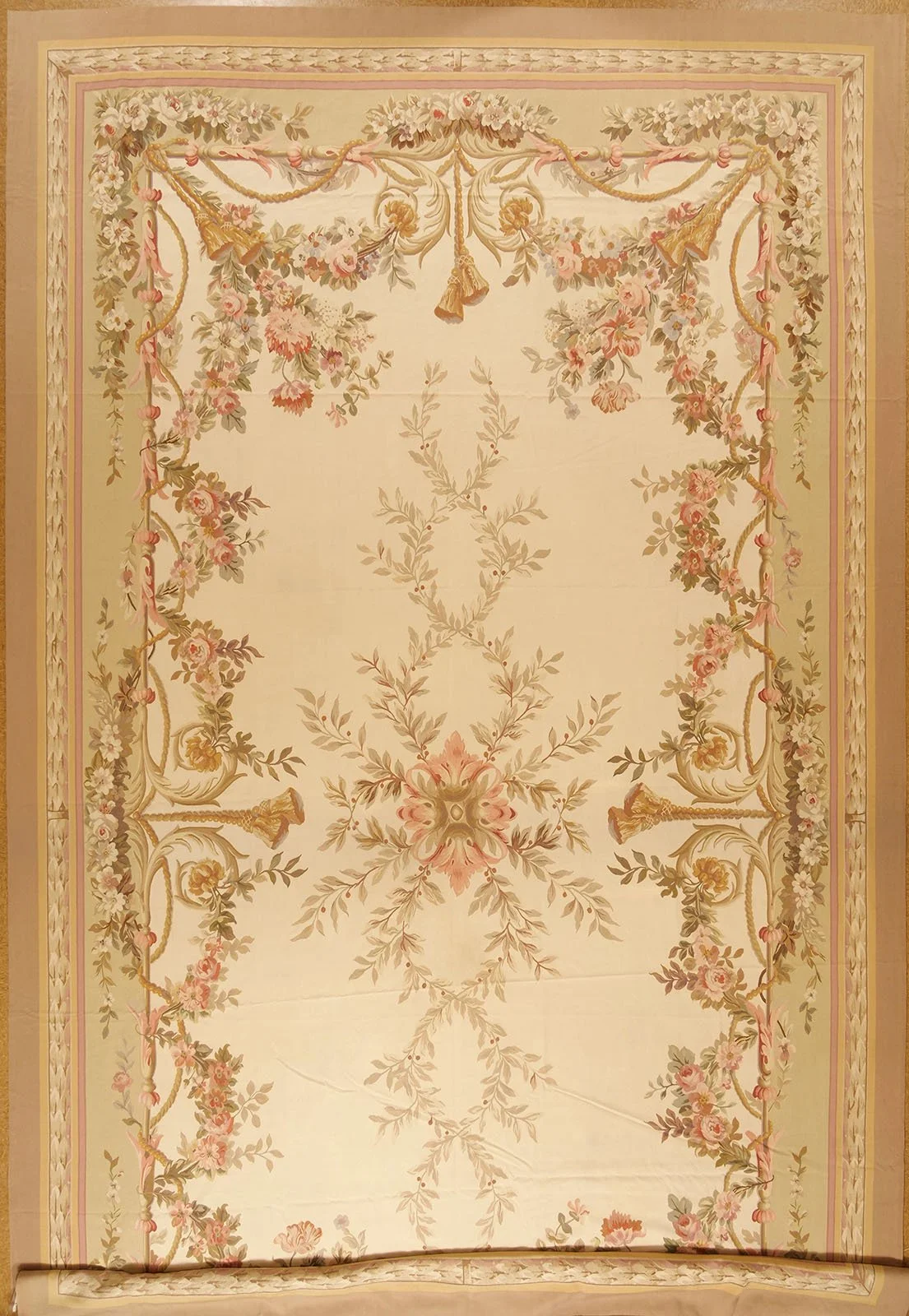 13.8 x 24.8 Aubusson 50-G  Meter Size 417 x 752