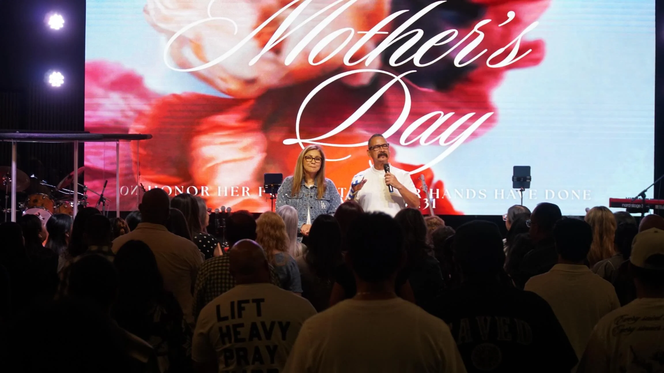 💐 Today we had two powerful services, and we had the chance to honor all the mamas in the house. Happy Mother&rsquo;s Day to all the amazing moms! 🤍🙌
