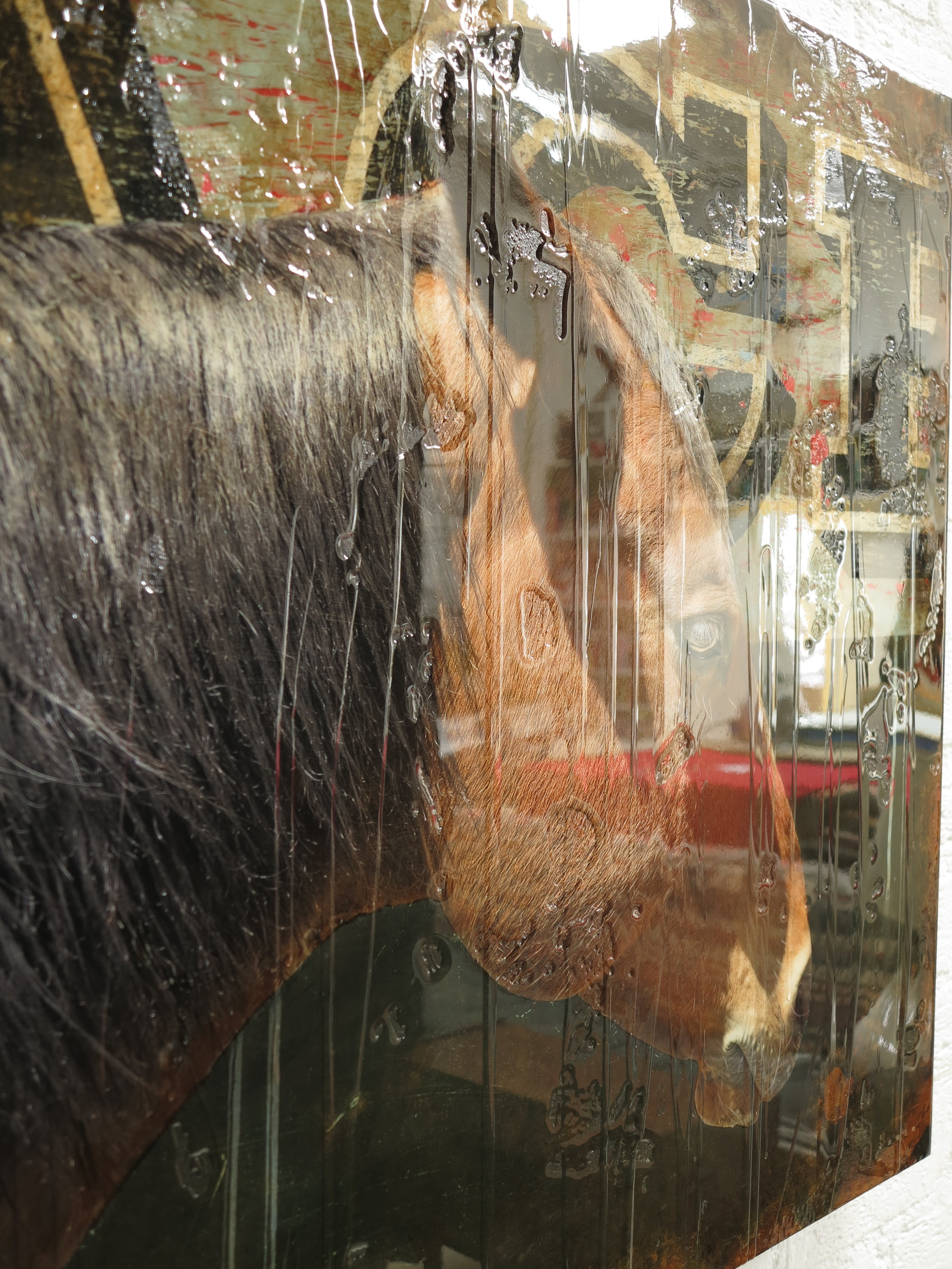 THIS IMAGE WAS INTENTIONALLY PHOTOGRAPHED WITH AN EXTREME REFLECTIVE GLARE TO SHOW THE NATURAL DRIP PATTERN OF THE RESIN COATING.