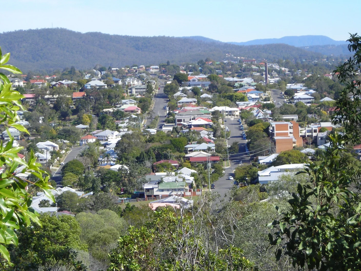 Suburbs with older housing will generally have lower rental yields than equivalent areas with newer housing. This is evident in a number of suburbs in Brisbane, including Stafford Heights, Salisbury and Keperra.