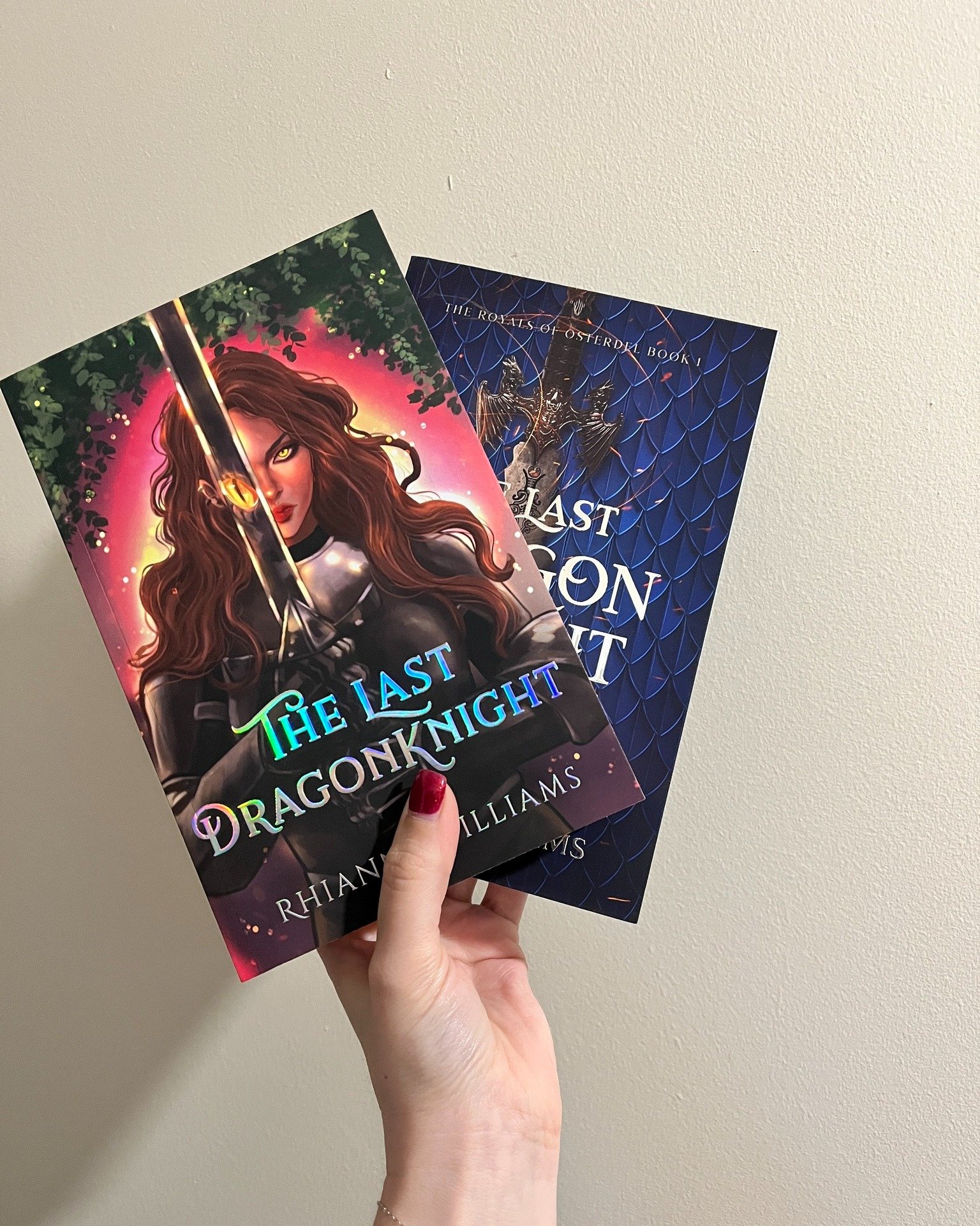 🌟 GIVEAWAY TIME! 🌟

To celebrate the arrival of my proof copies of The Last Dragonknight &mdash; I&rsquo;m giving away TWO foiled editions! 💫

✨ One Pink paperback
✨ One Blue paperback

These are the original proofs and while they&rsquo;re beautif