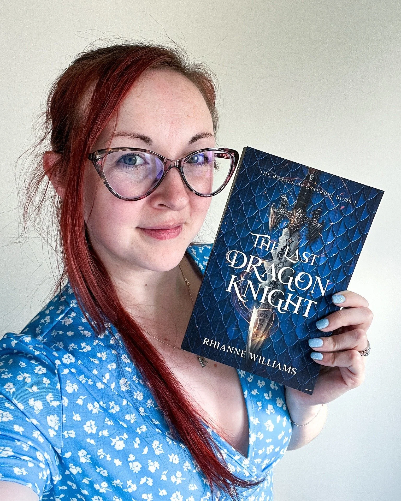 Looking for your next fantasy romance? The Last Dragonknight has it all:
🗡 A deadly assassin in disguise
🔥 A forbidden slow-burn romance
🐉 Dragon clan politics
💍 An arranged marriage that changes everything

One book. One standalone adventure. On