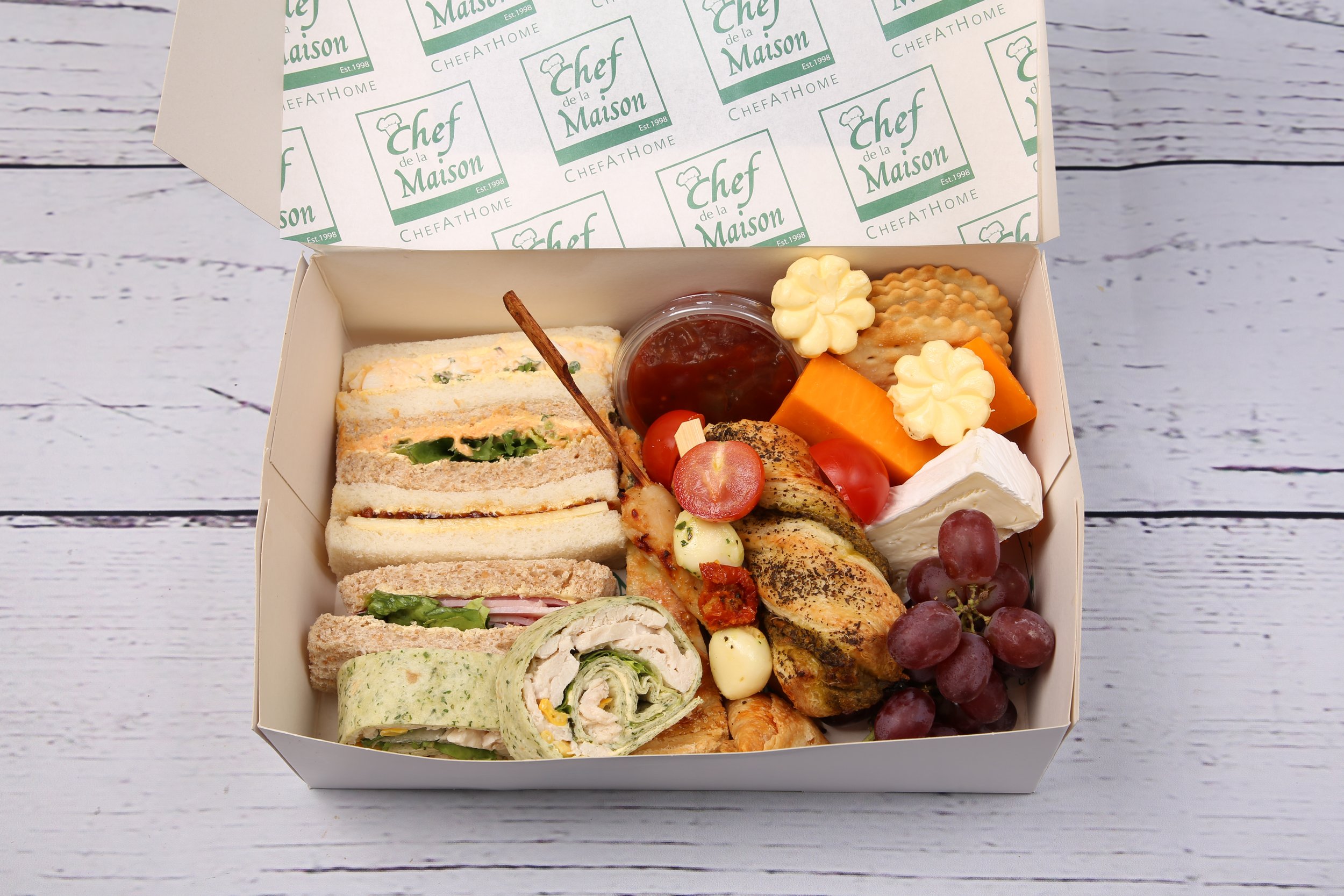 Executive Buffet Box £11.50.JPG