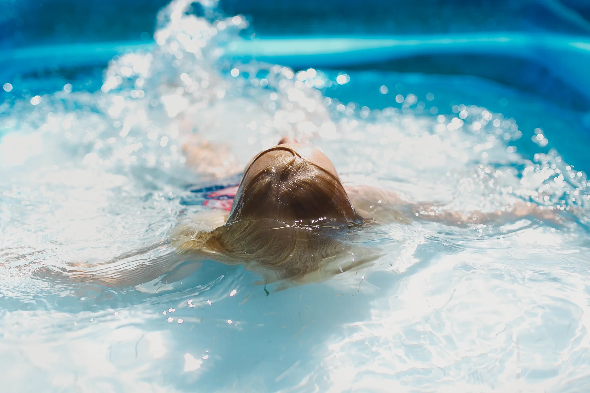 19 olivia blue kiddie pool.jpg