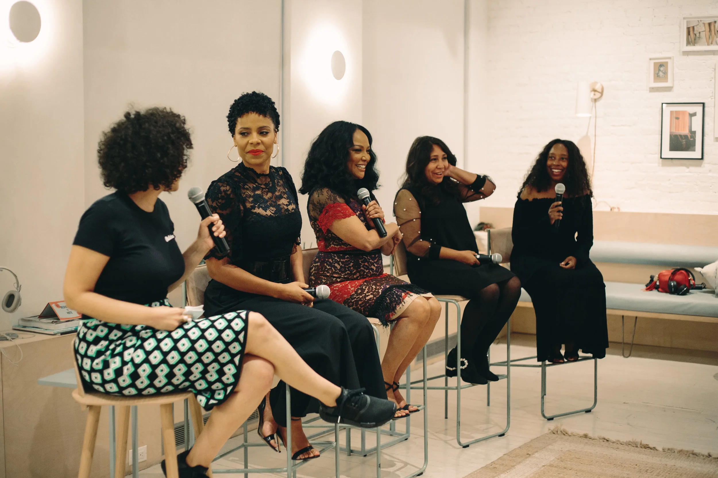 Panel discussion with cast & crew at CRWN’s advanced screening in NYC, September 17th. Left to right: Lindsey Day, Sanaa Lathan, Lynn Whitfield, Haifaa al-Mansour, Tracey Bing. Photography: Goblin .