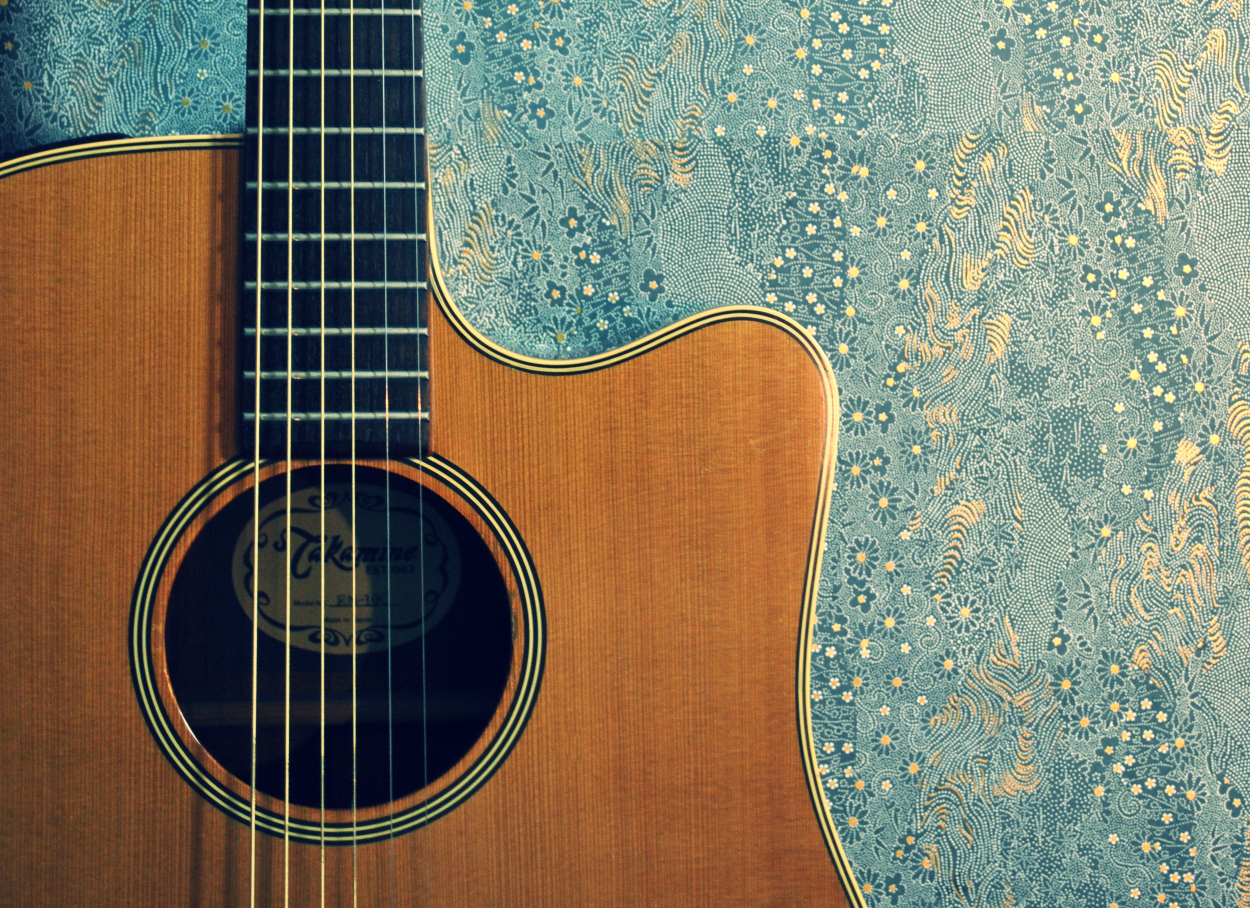 How to record acoustic guitar - photograph by Joff ©2016