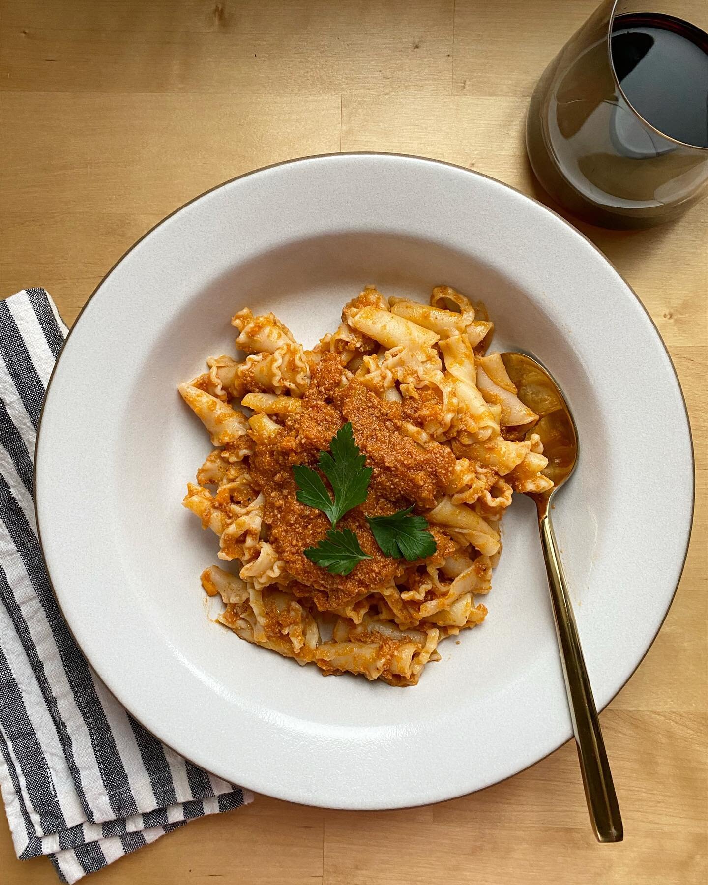 I&rsquo;ve always loved to cook, but I&rsquo;ve recently been able to slow cook my way through all of my favorite dishes - some for the first time! I&rsquo;m usually throwing things together and looking for the most efficient yet delicious/ healthy w