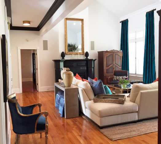 Black and white living room.jpg