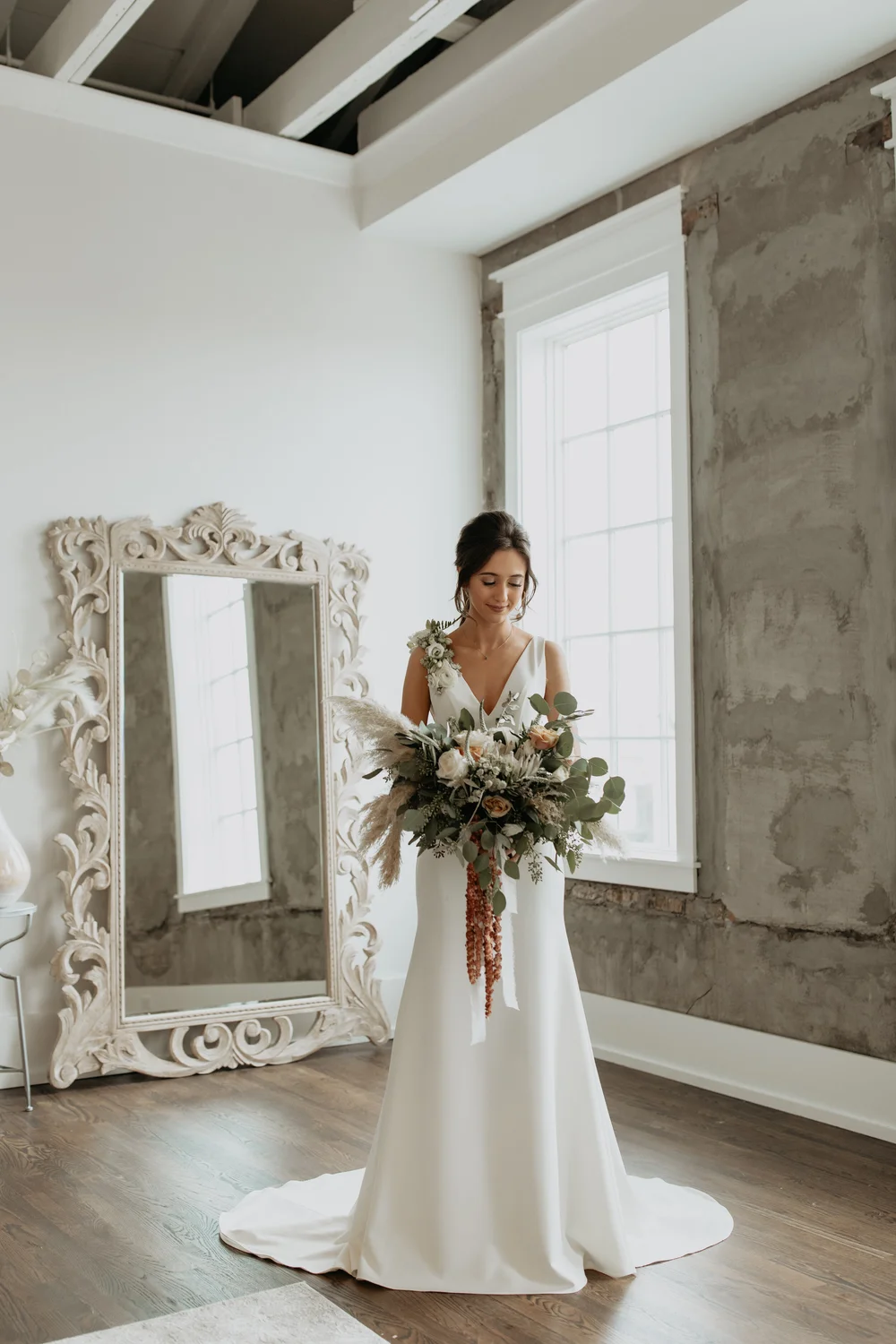 hannah + dalton 12.28.19 — Chrissy Floral Design, image size:1000x1500