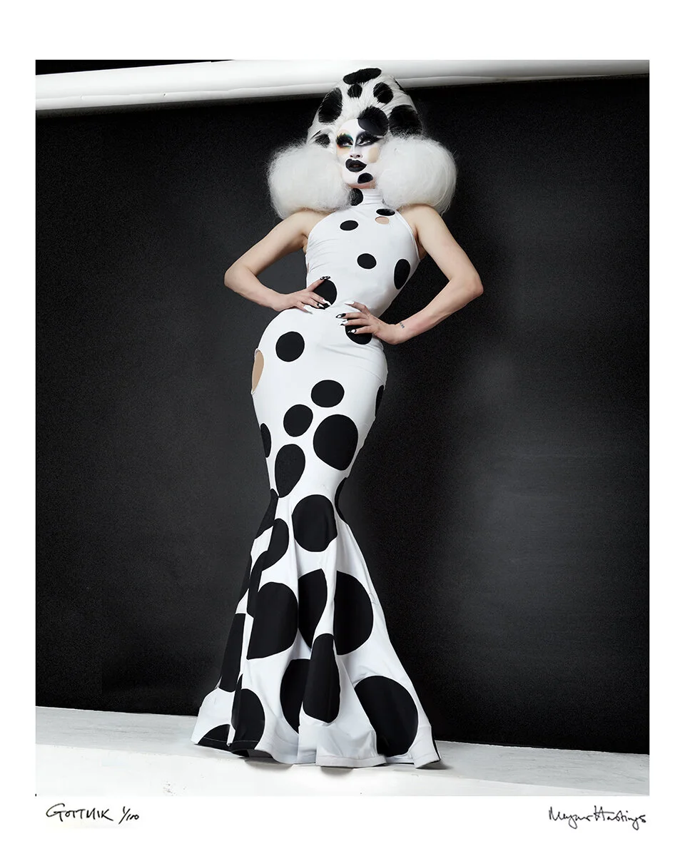 website polka dots .jpg