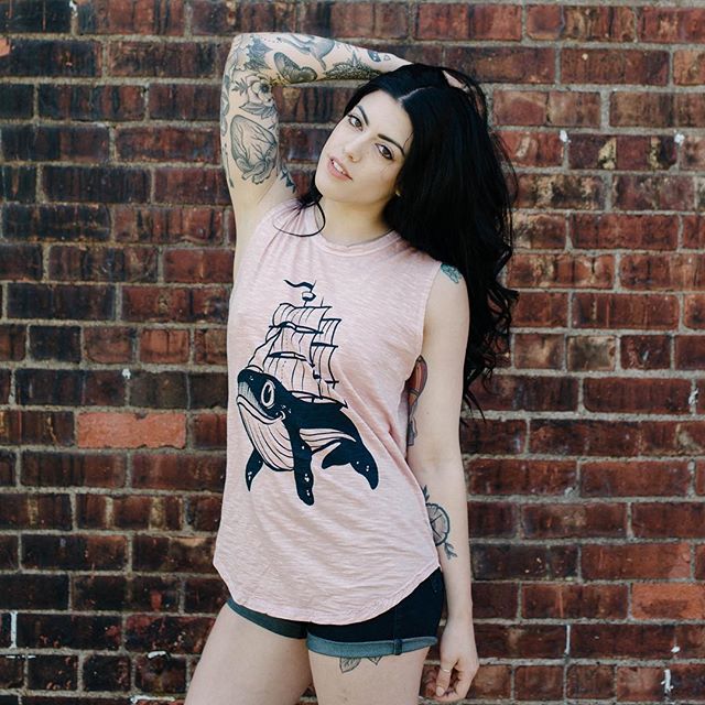 Get your orders in!! This sleeveless t-shirt is going to be your new favorite! Order through tomorrow. Link in profile to shop. 📷 @figmentartphoto
.
.
.
#acanthusapparel #whaleboat #nautical #sleevelesstee #printalternative #screenprinting #printlif