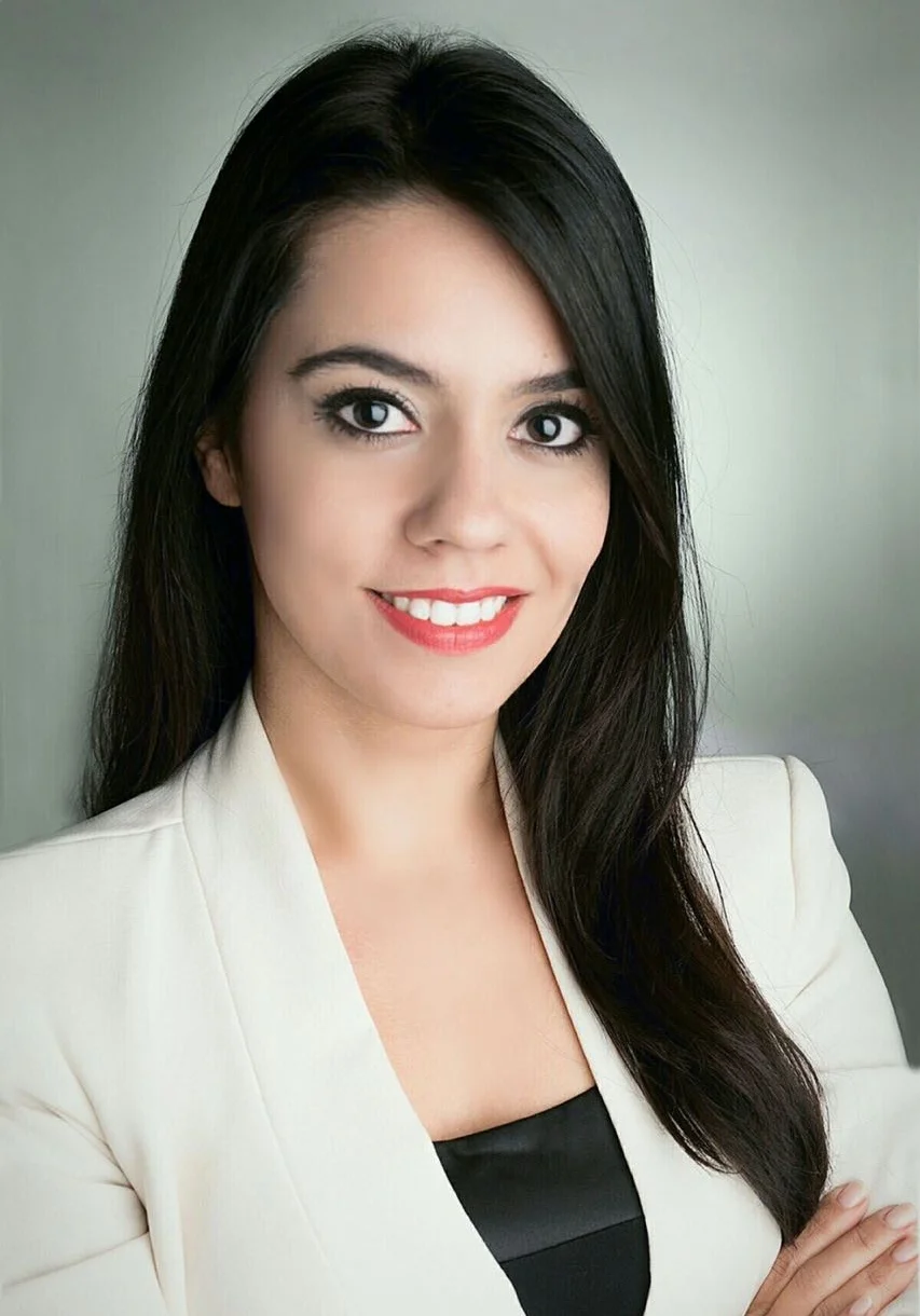 Burcu Esmer.jpg