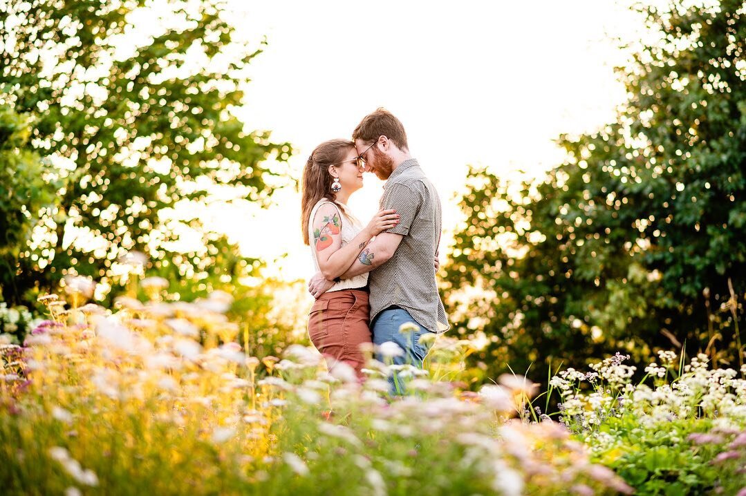 Every year on their wedding anniversary, Dan + Sydney take a trip and have their photos taken to remember it by. This year they visited Stowe, Vermont and I had the privilege of photographing them! Their session was at the @trappfamilylodge (owned by