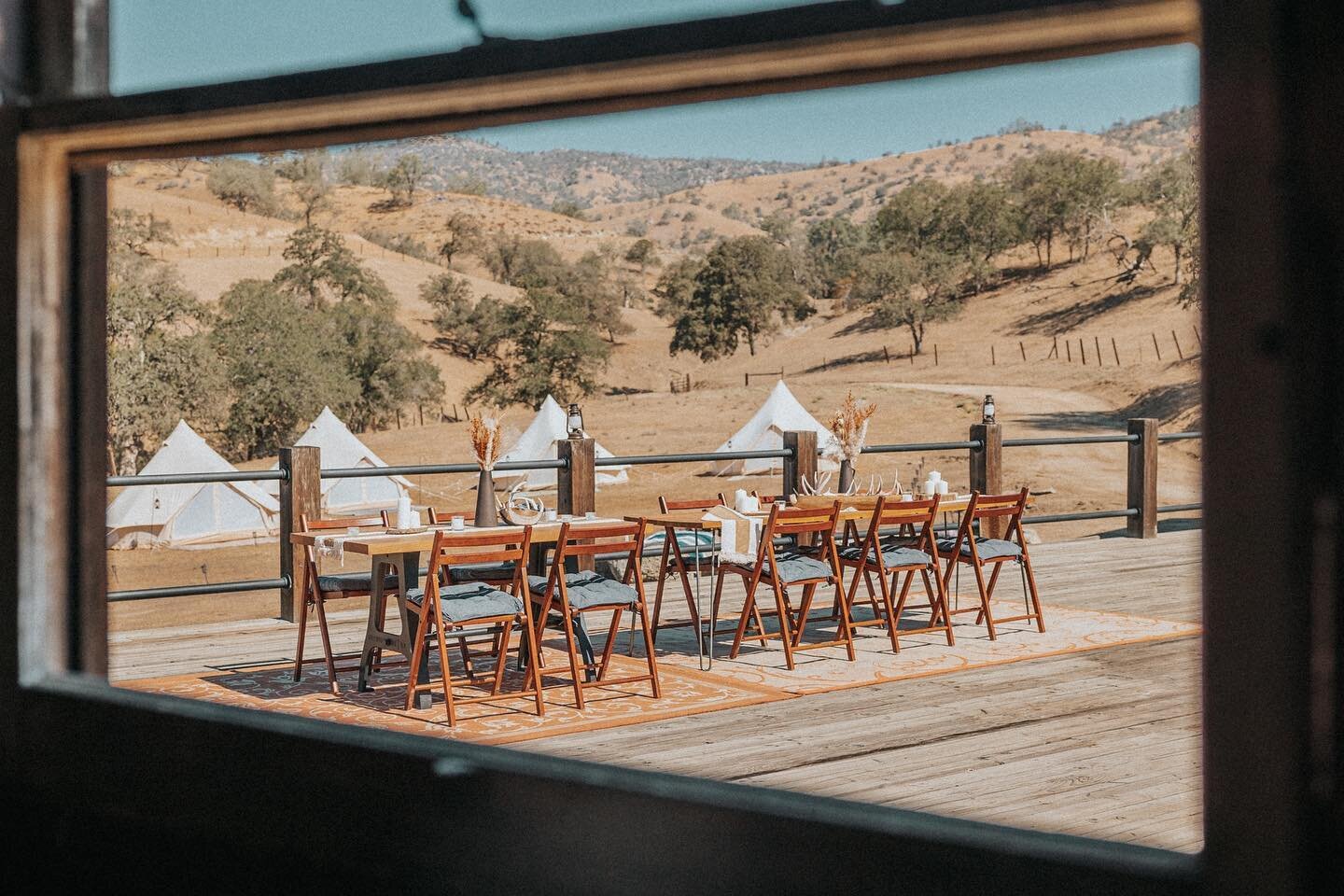 Creepin&rsquo; on our own goodies from back in Bakersfield last month 🏜👀 We like to call this evening, &lsquo;dinner and a show&rsquo; because after a fantastic meal from Chef @marcoacaballerozavala , there was plenty of unbelievable stargazing on 