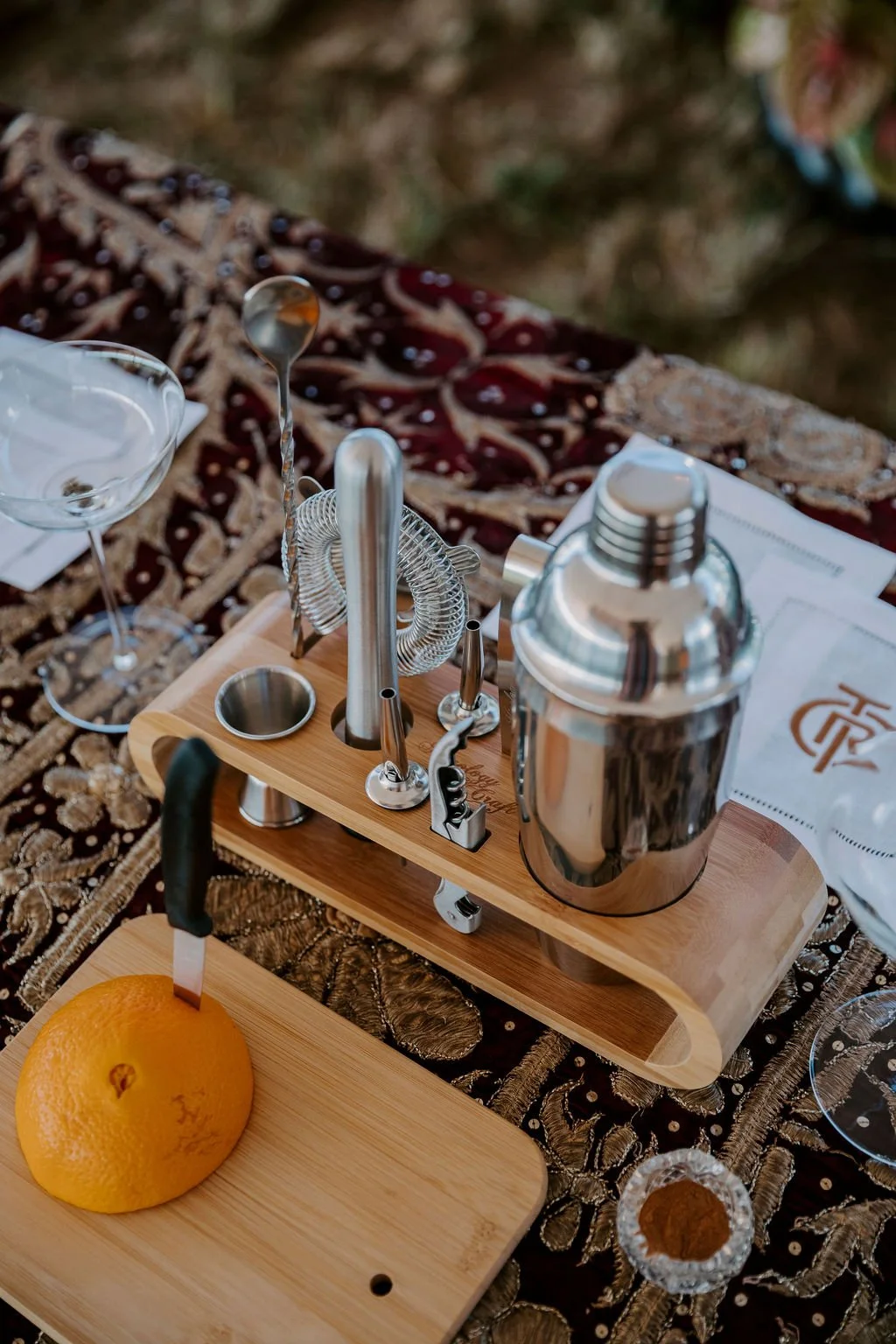 the-firewell-mobile-bar-evening-lighting.jpg