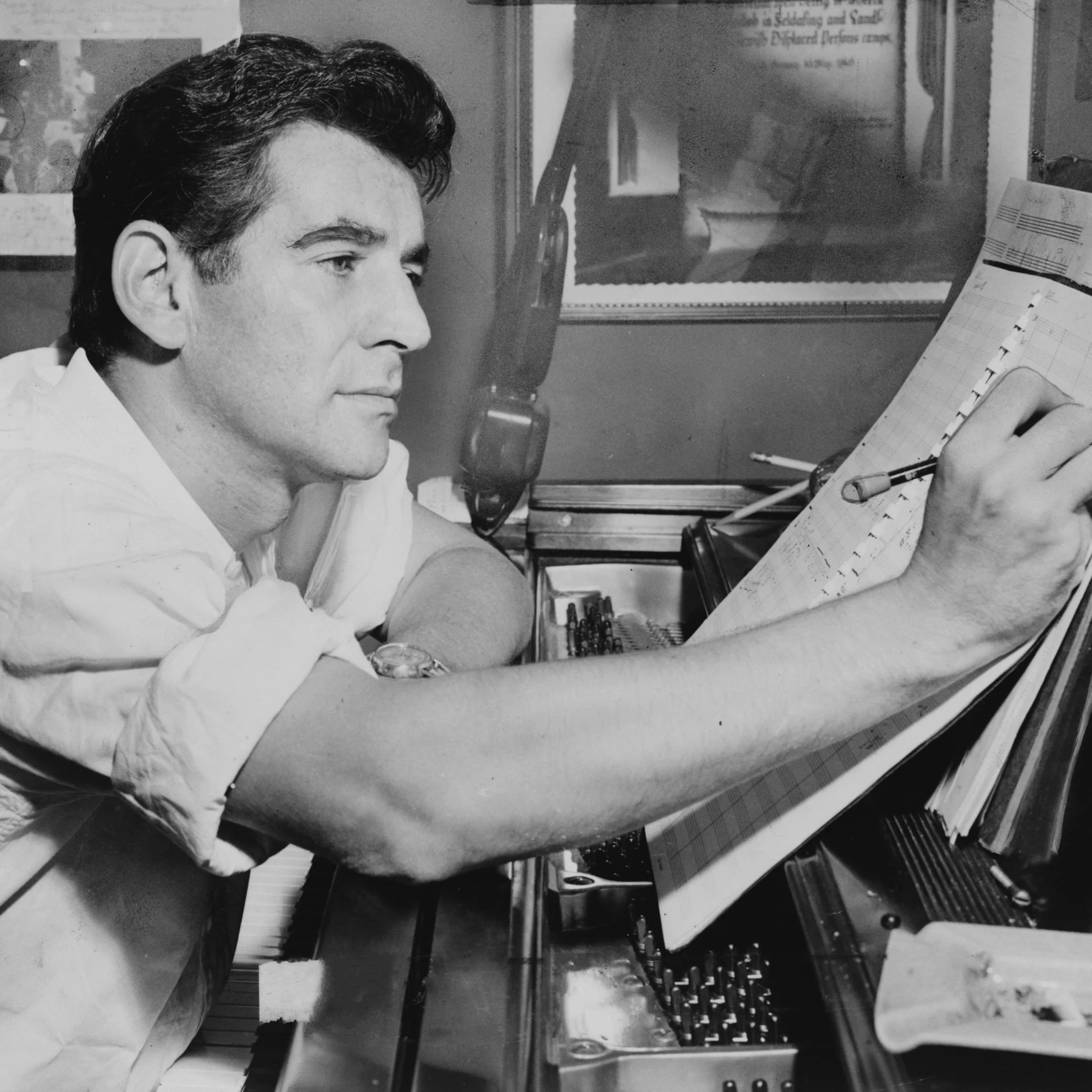 Leonard_Bernstein_NYWTS_1955.jpg