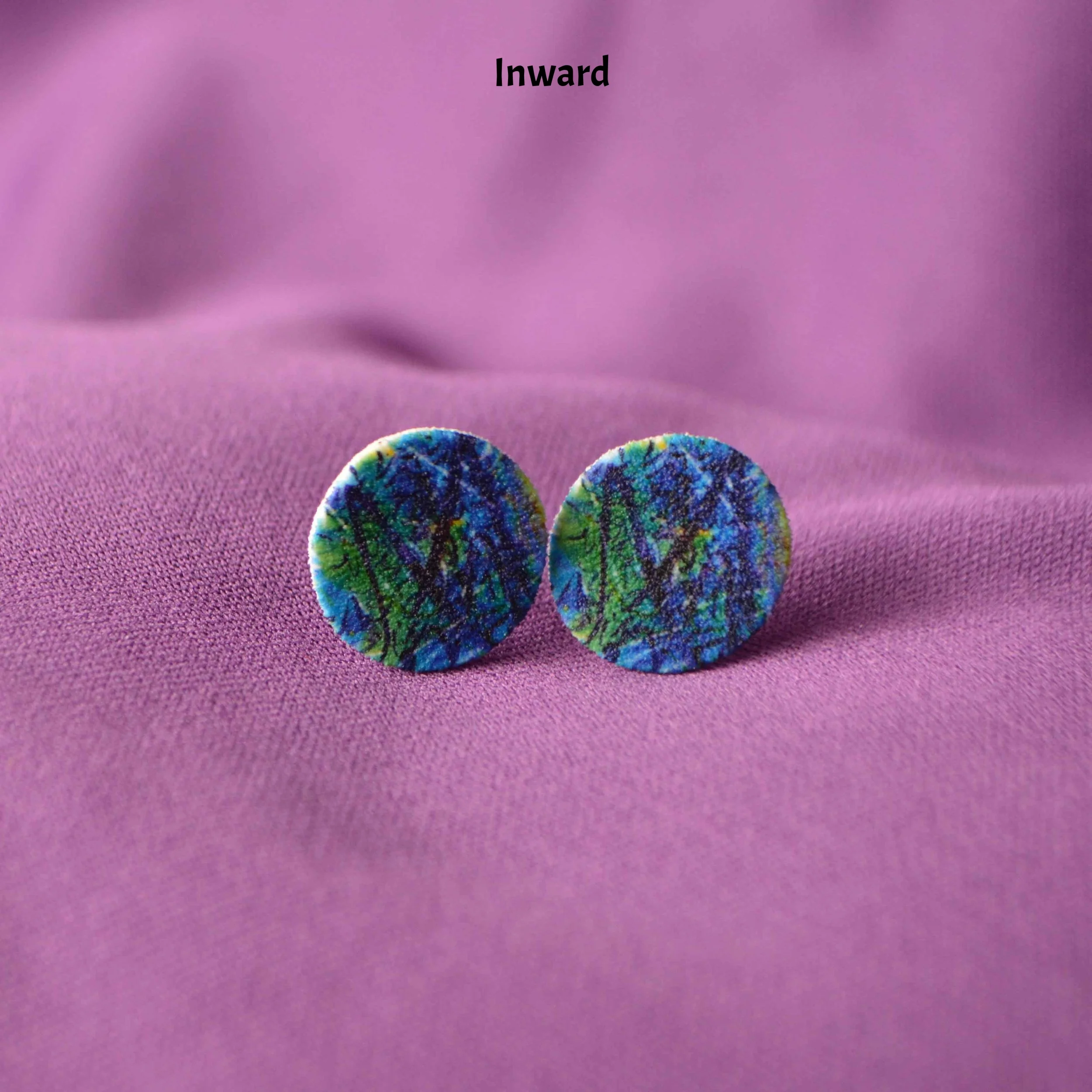 earingsstudsmall-inward.jpg