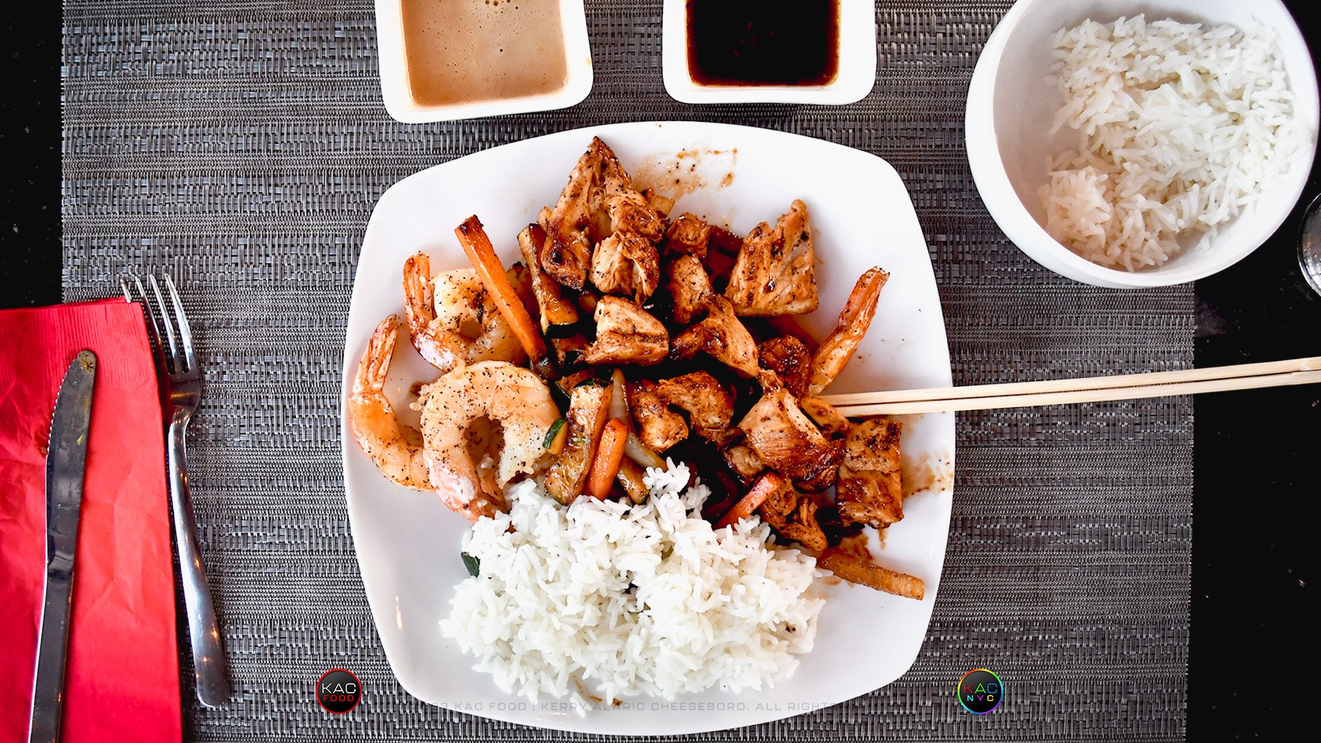 kac-food-230429-teppanyaki-chicken-shrimp-combo-top-view-1-1920-hor.jpg